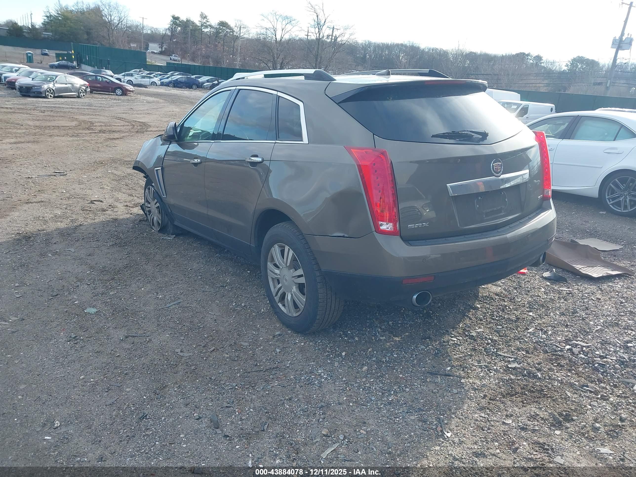 CADILLAC SRX image 3