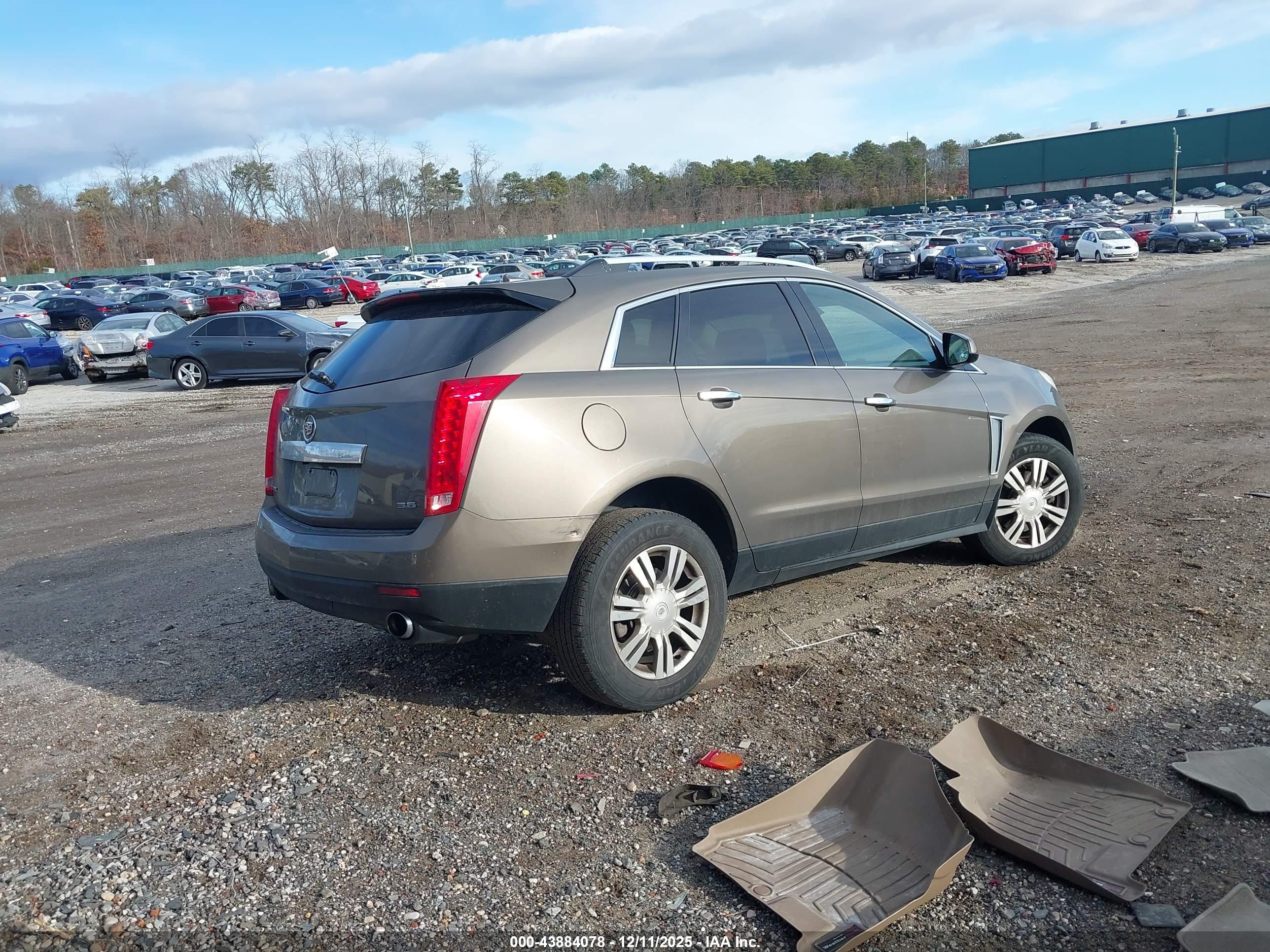 CADILLAC SRX image 4