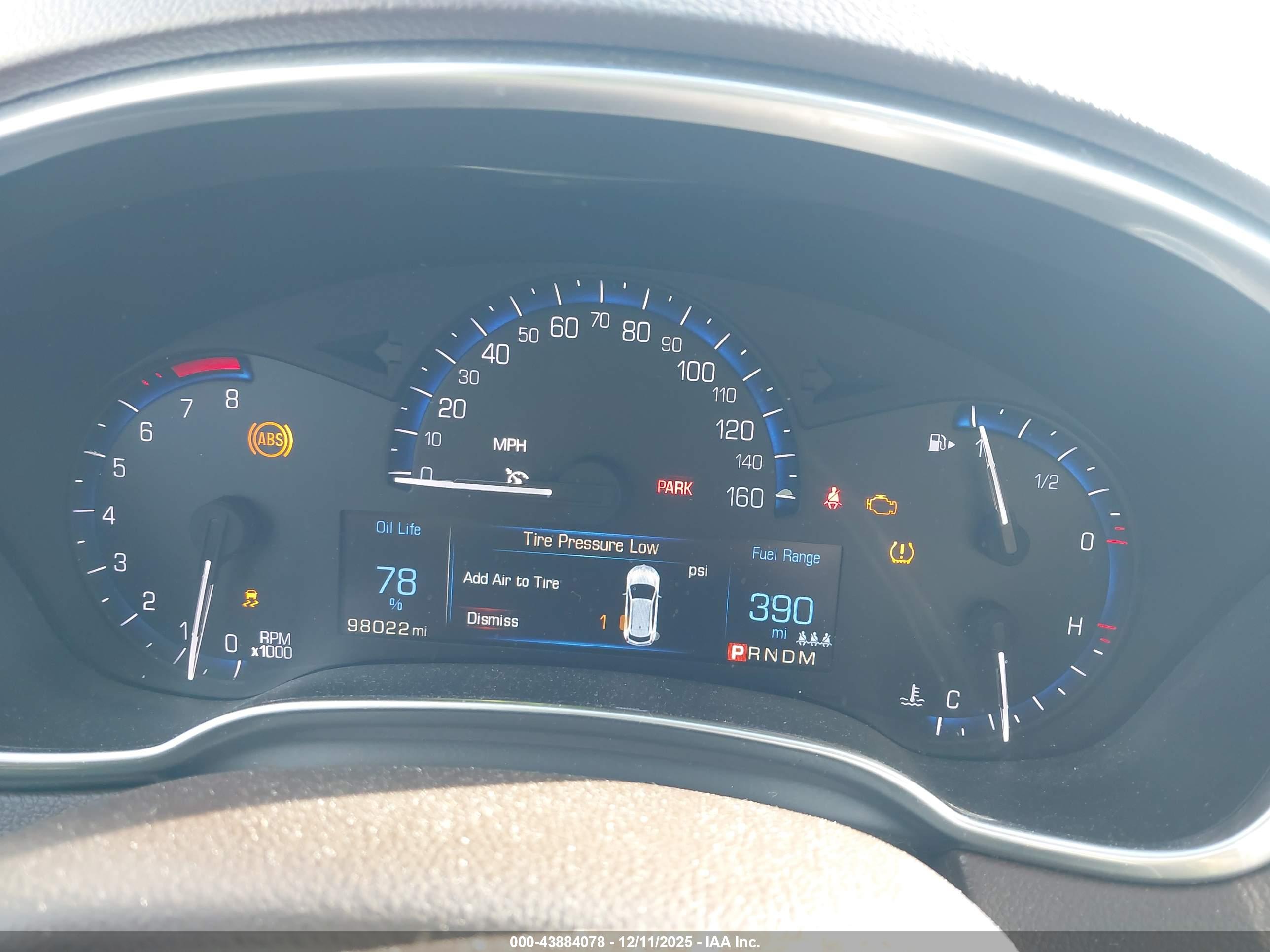 CADILLAC SRX image 7