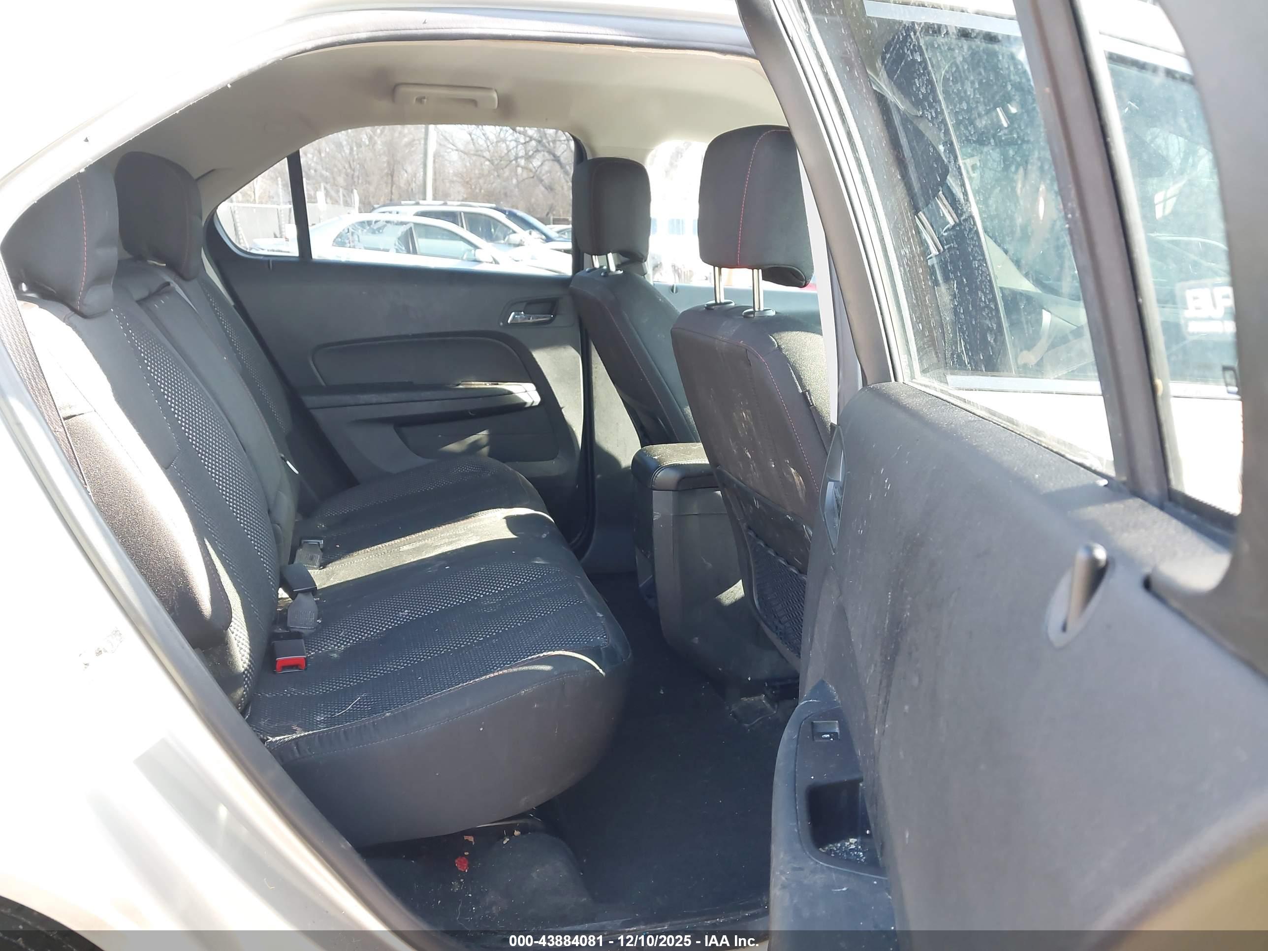 CHEVROLET EQUINOX image 8