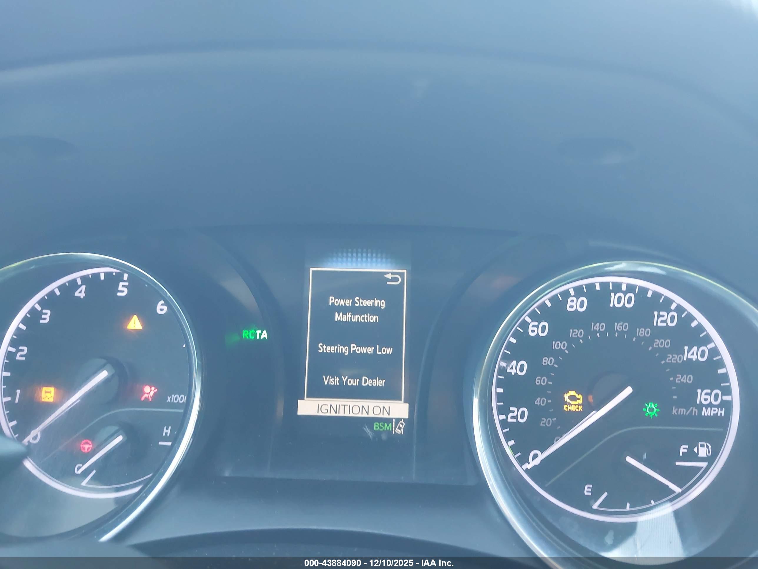 TOYOTA CAMRY image 7