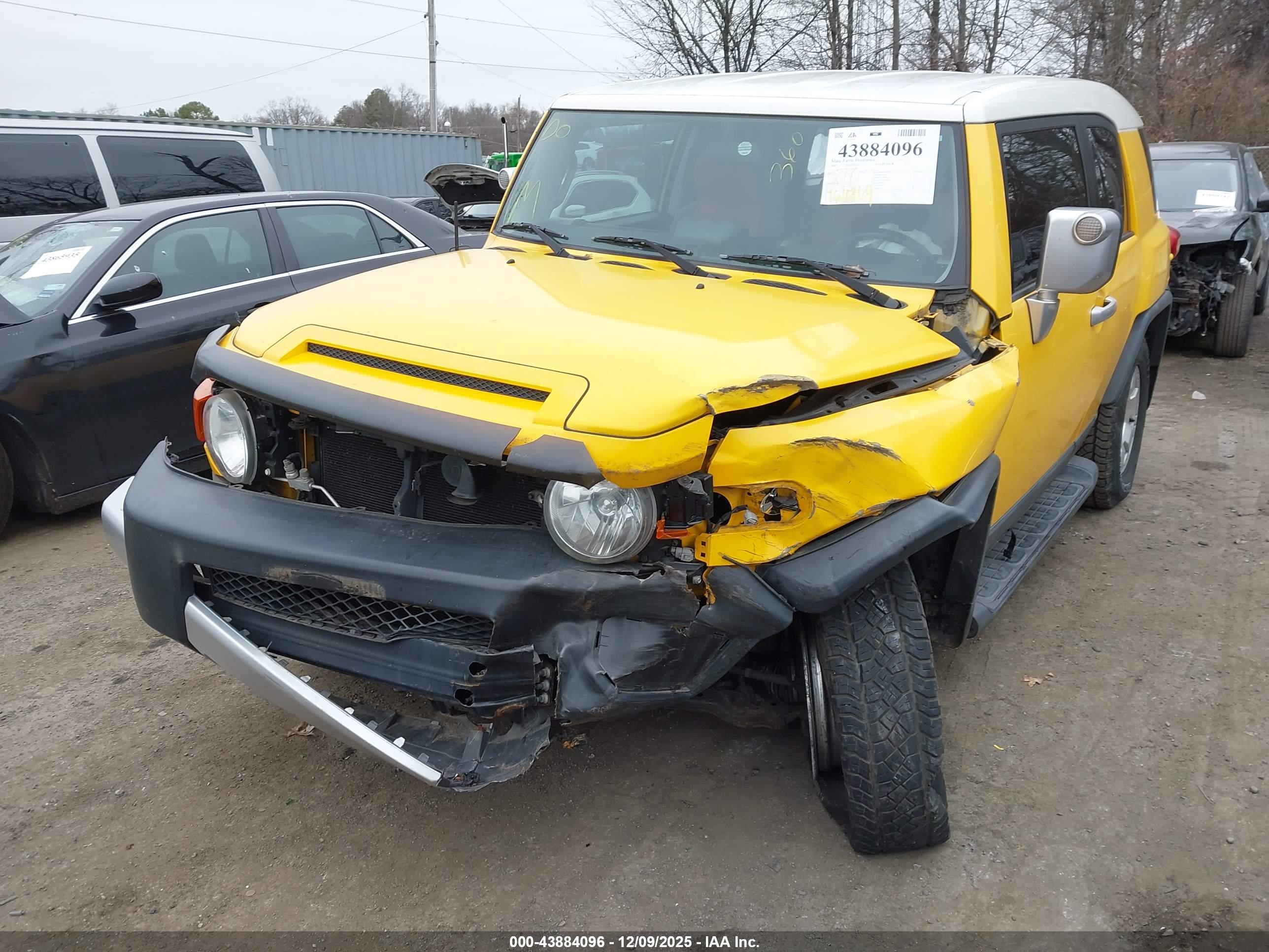 TOYOTA FJ image 6
