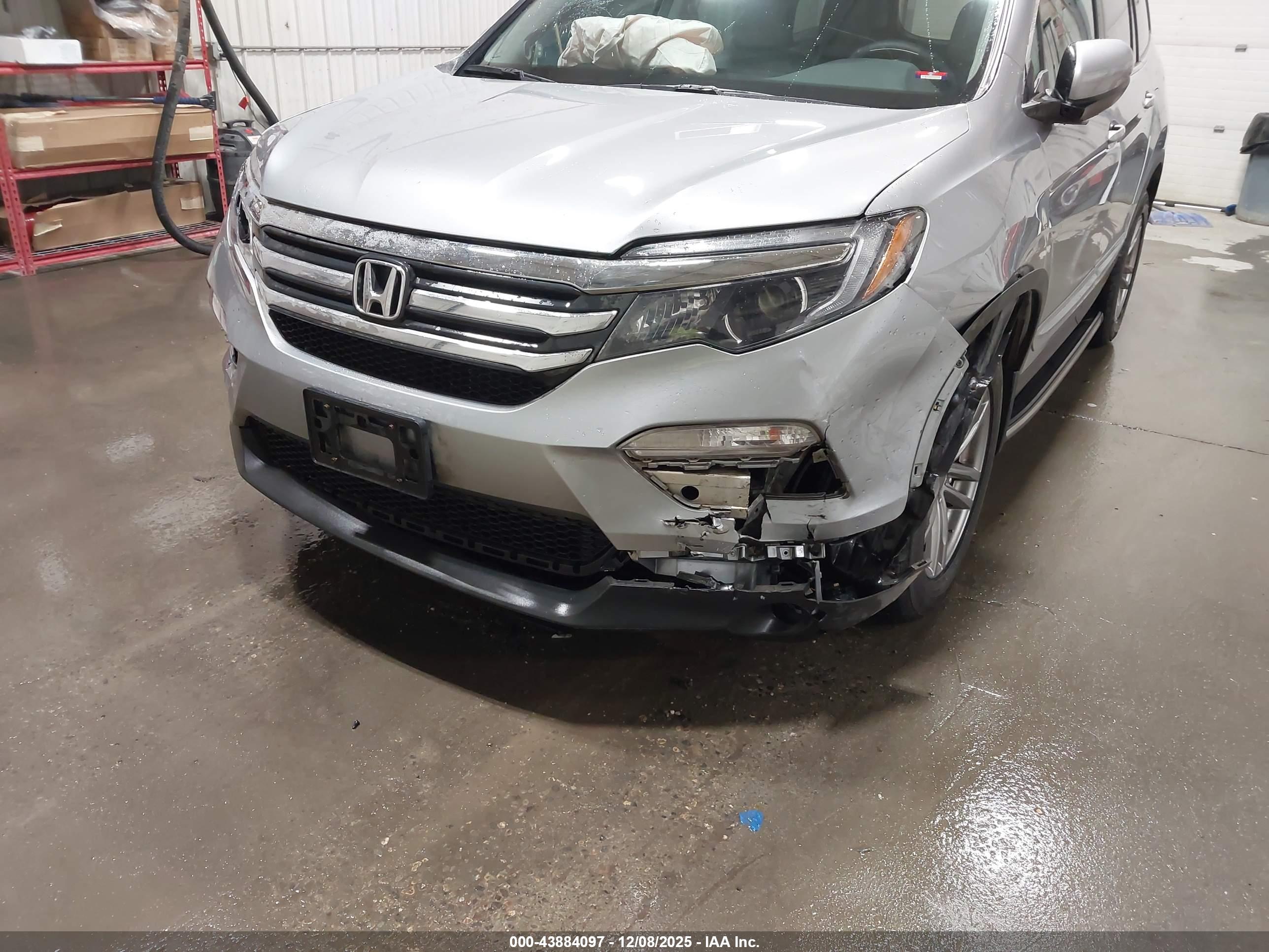 HONDA PILOT image 6
