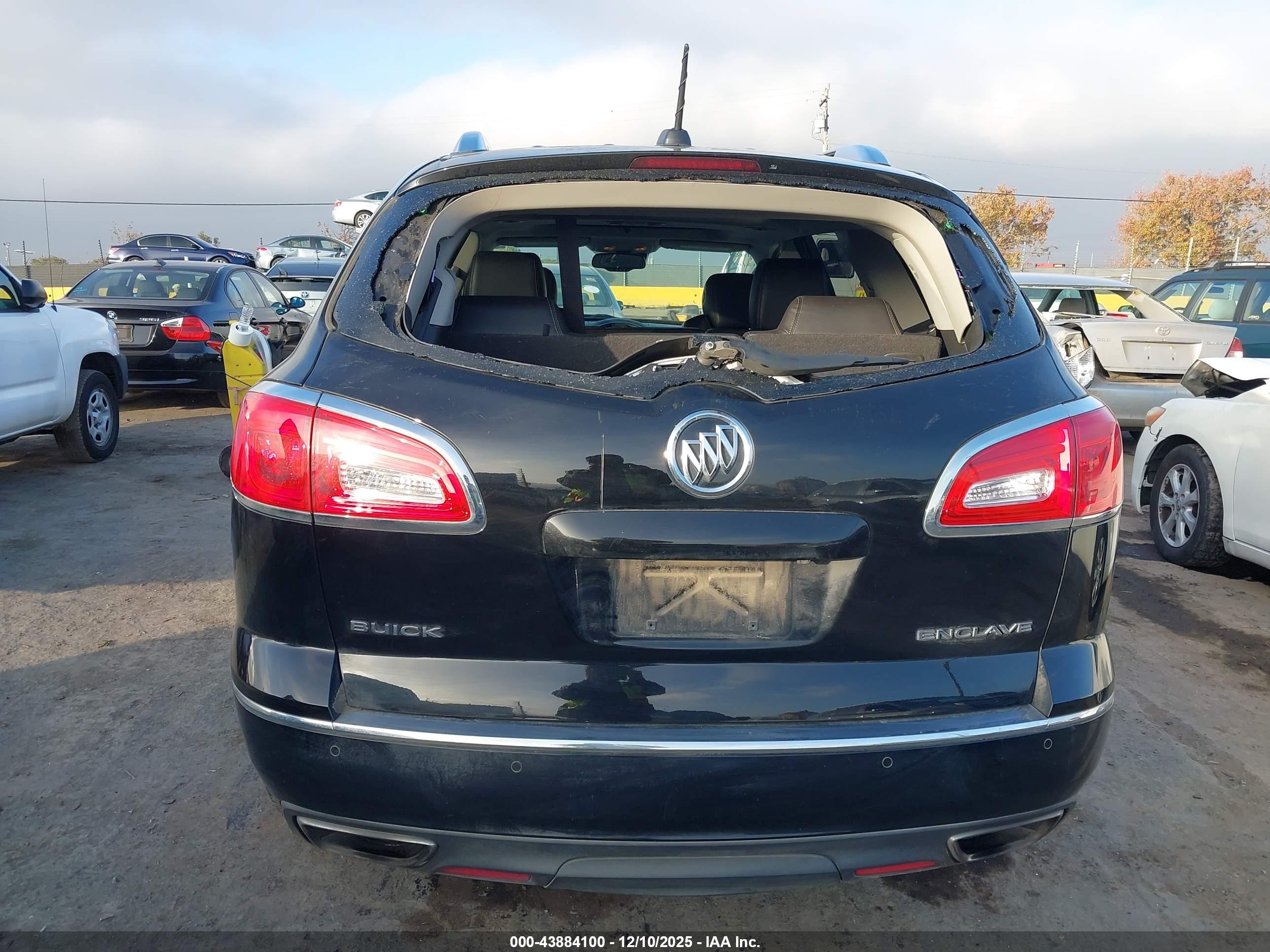 BUICK ENCLAVE image 6