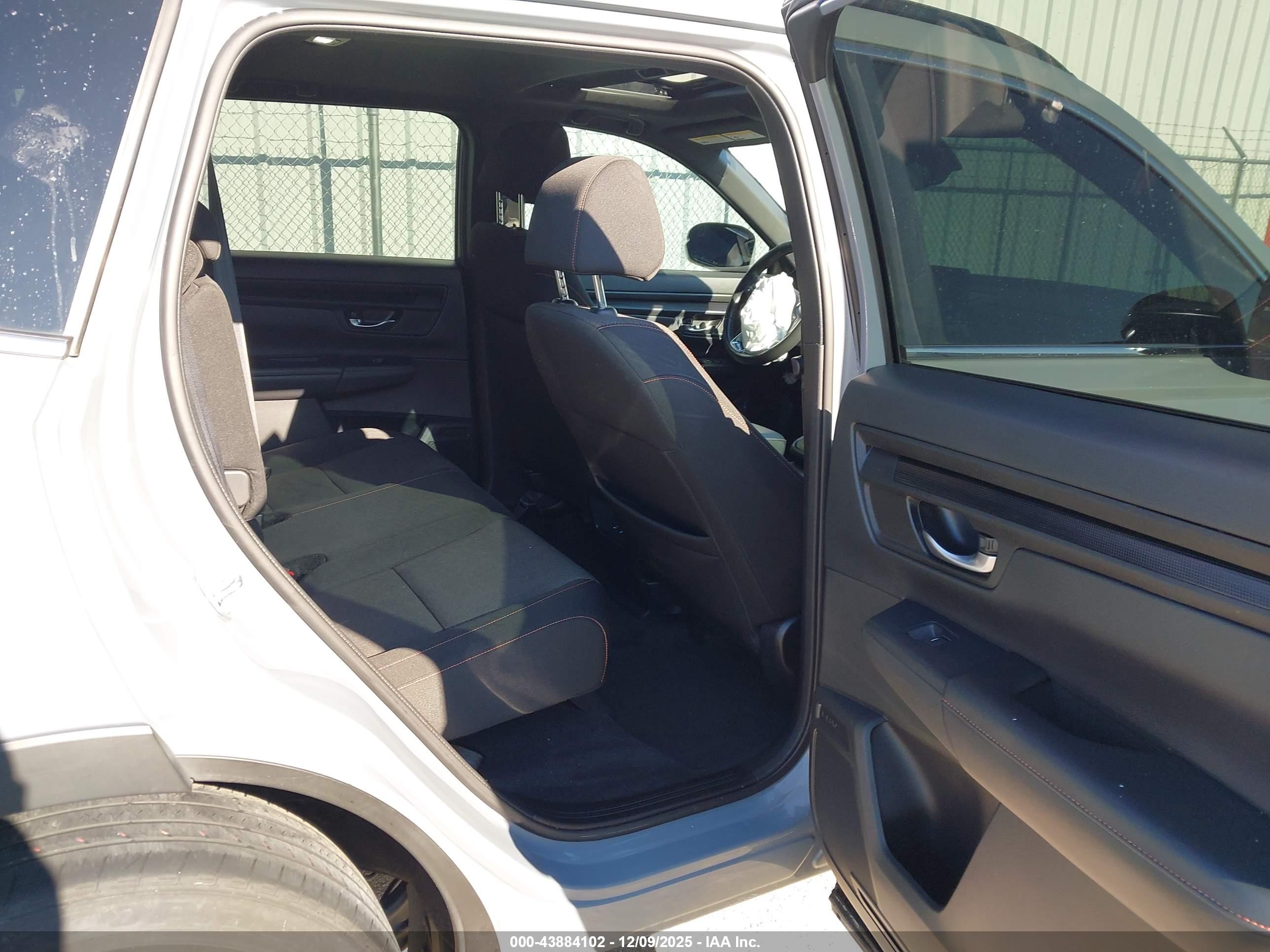 HONDA CR-V image 8