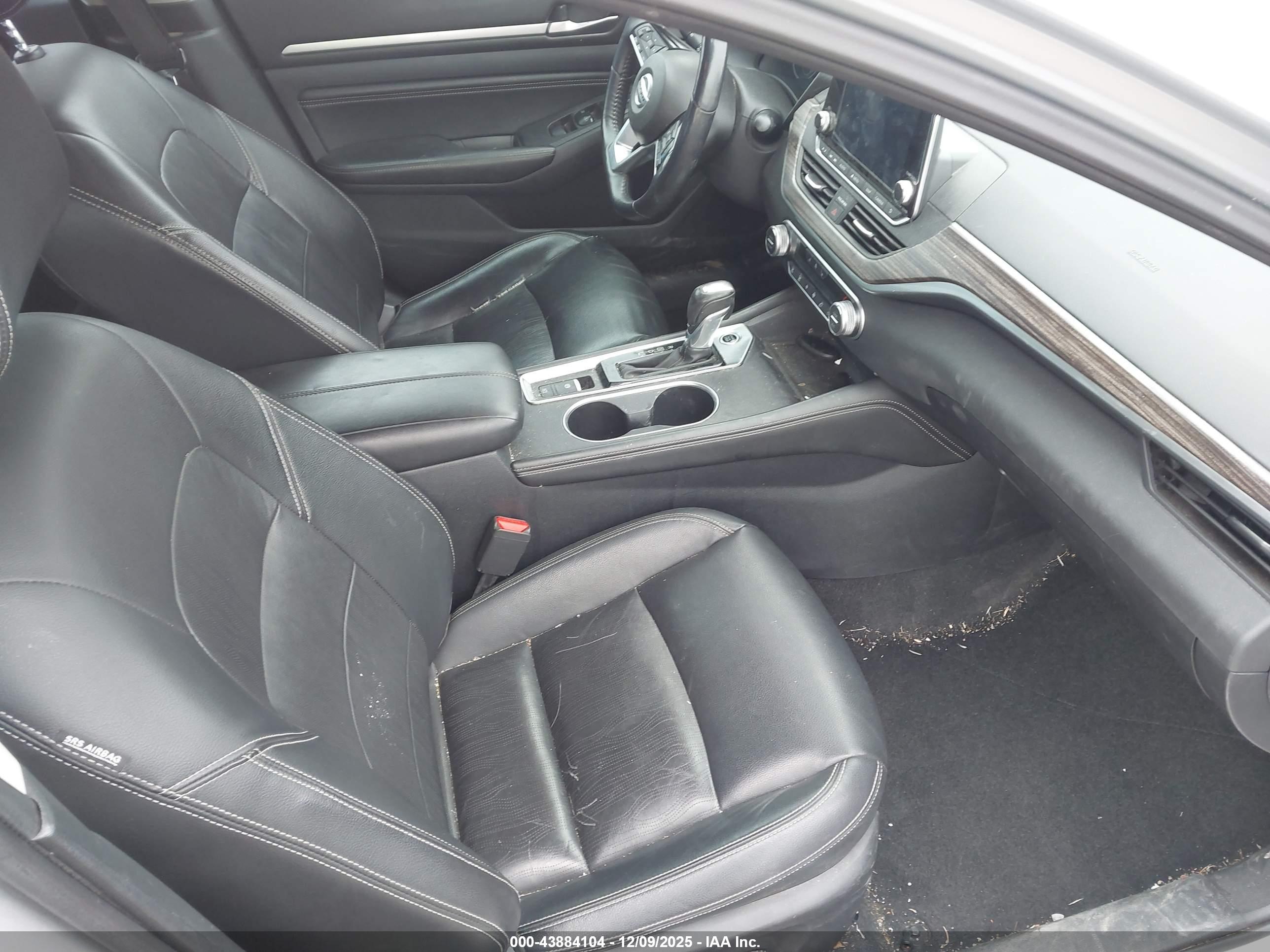 NISSAN ALTIMA image 5