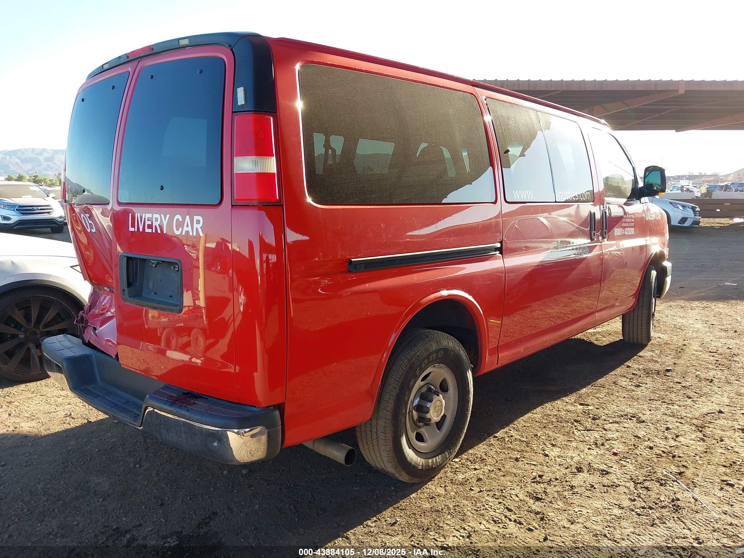 CHEVROLET EXPRESS image 4