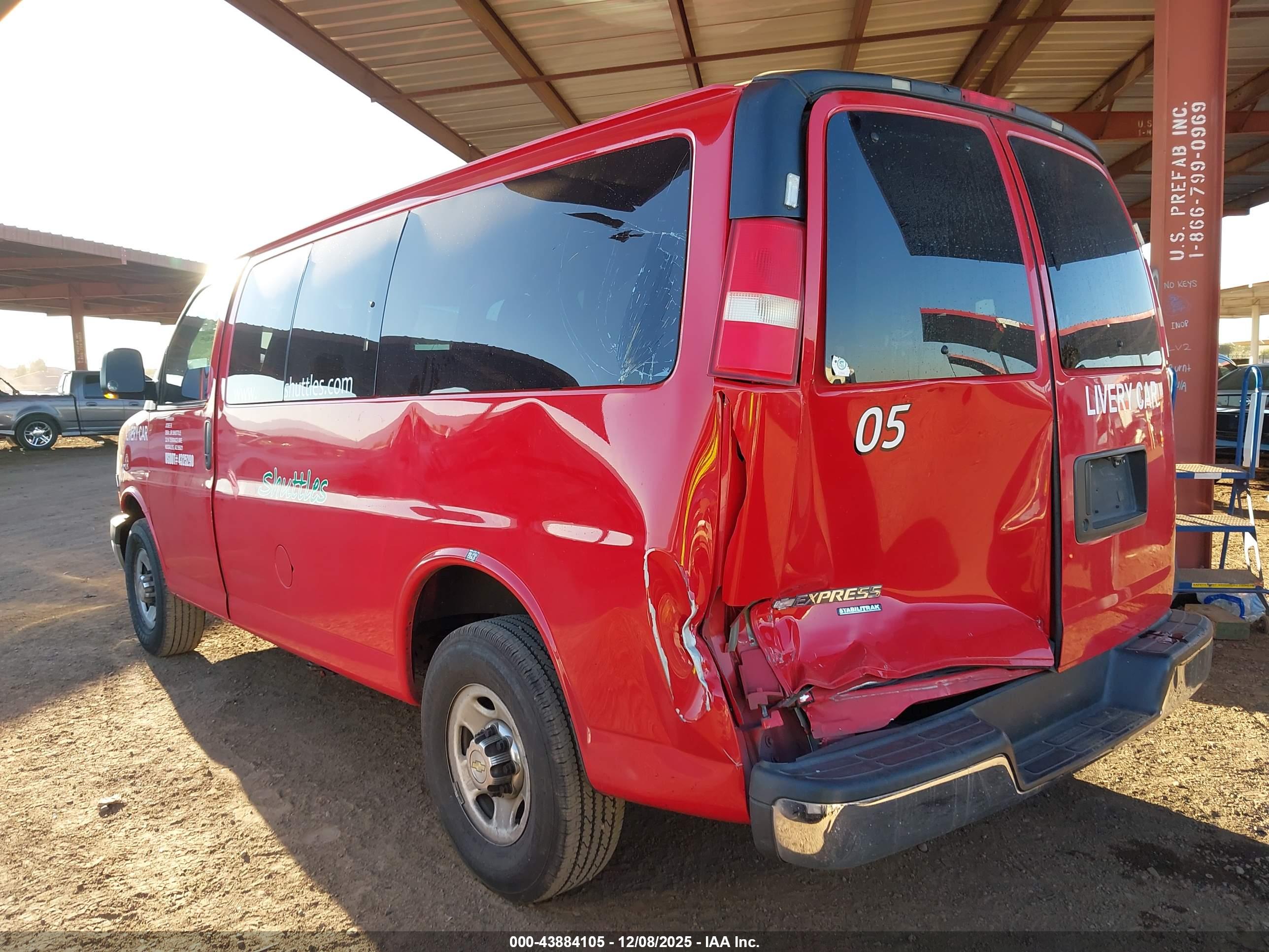 CHEVROLET EXPRESS image 6