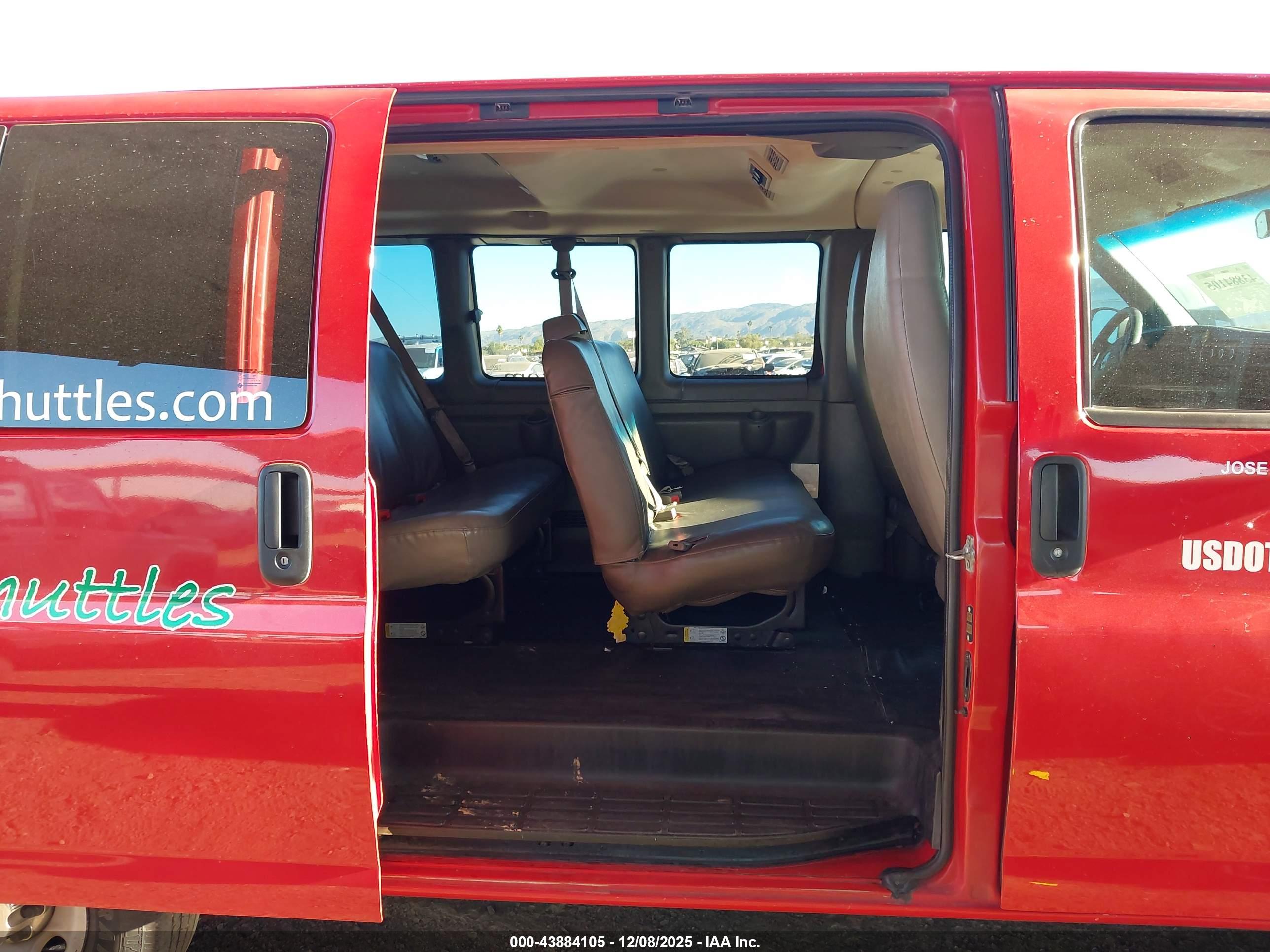 CHEVROLET EXPRESS image 8