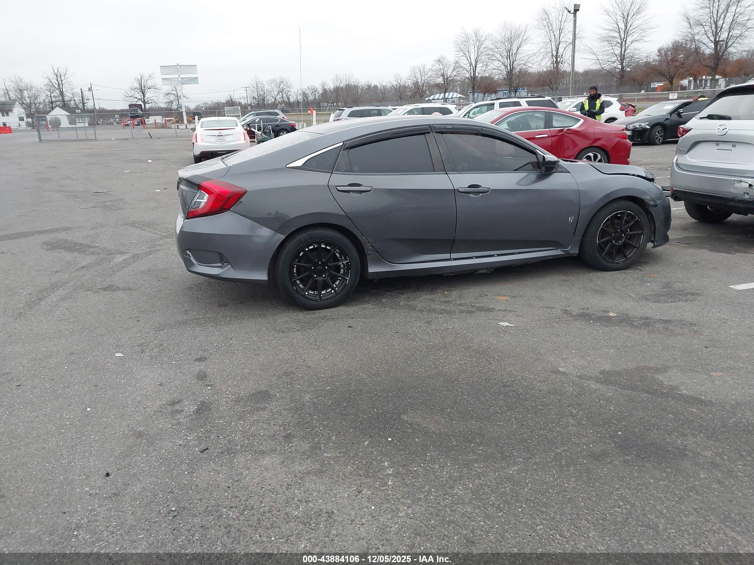 HONDA CIVIC image 4