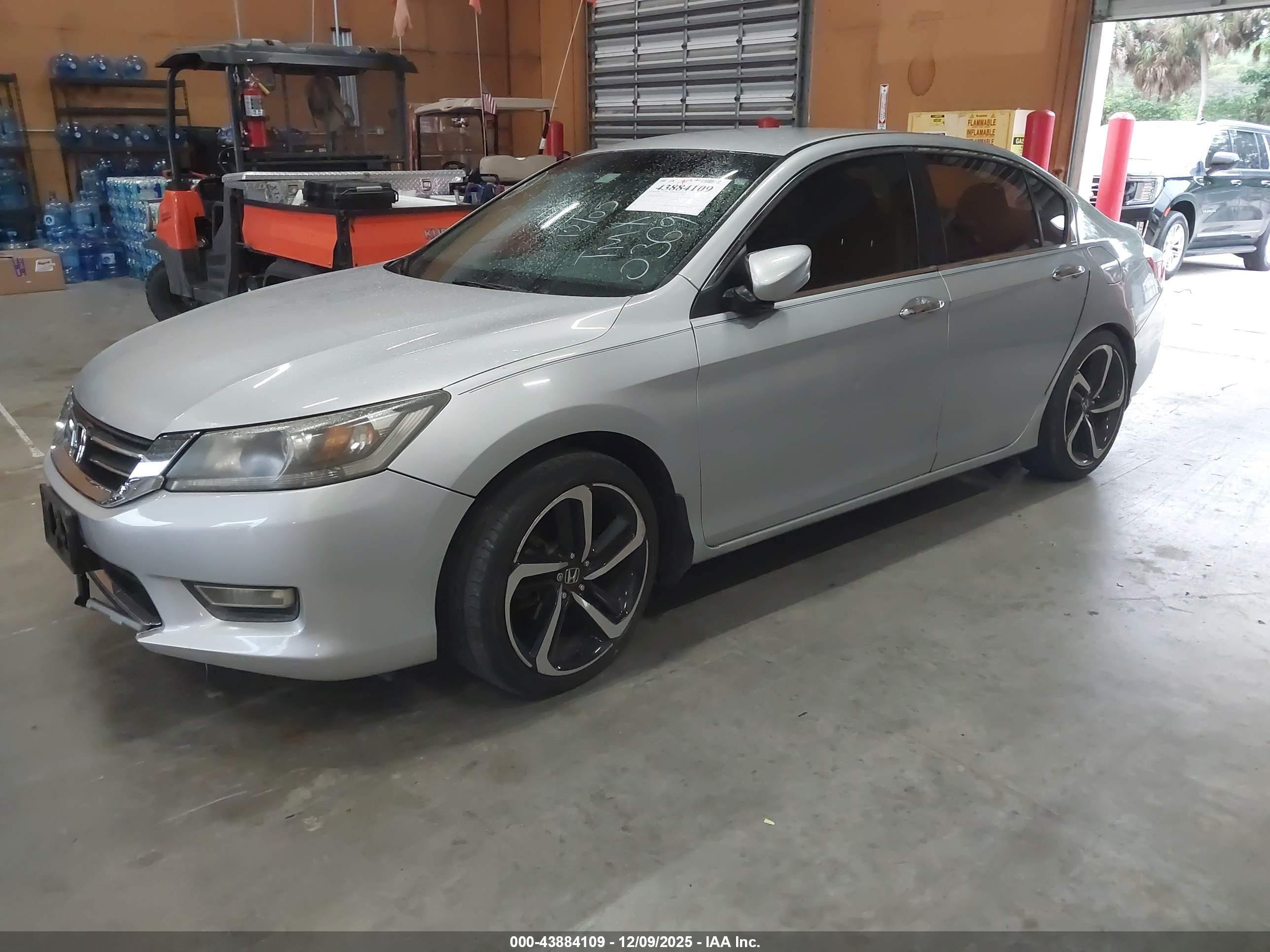HONDA ACCORD image 2