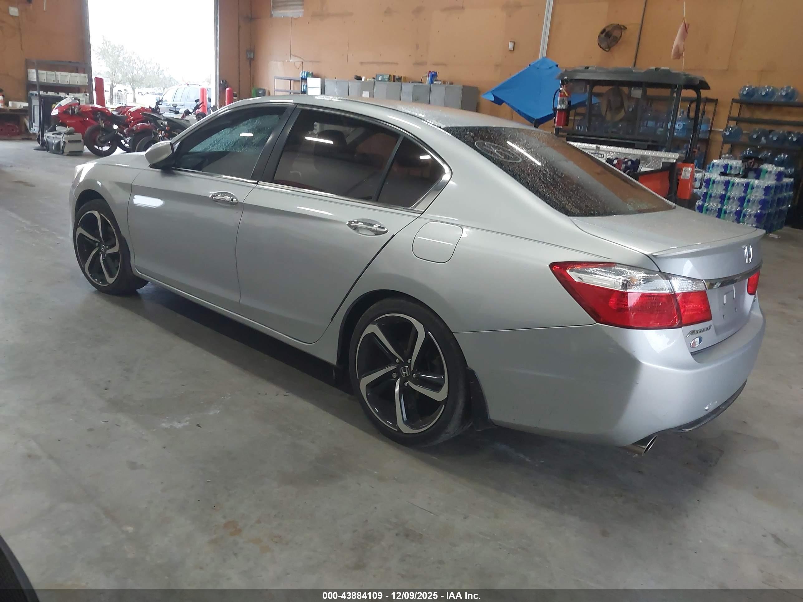 HONDA ACCORD image 3