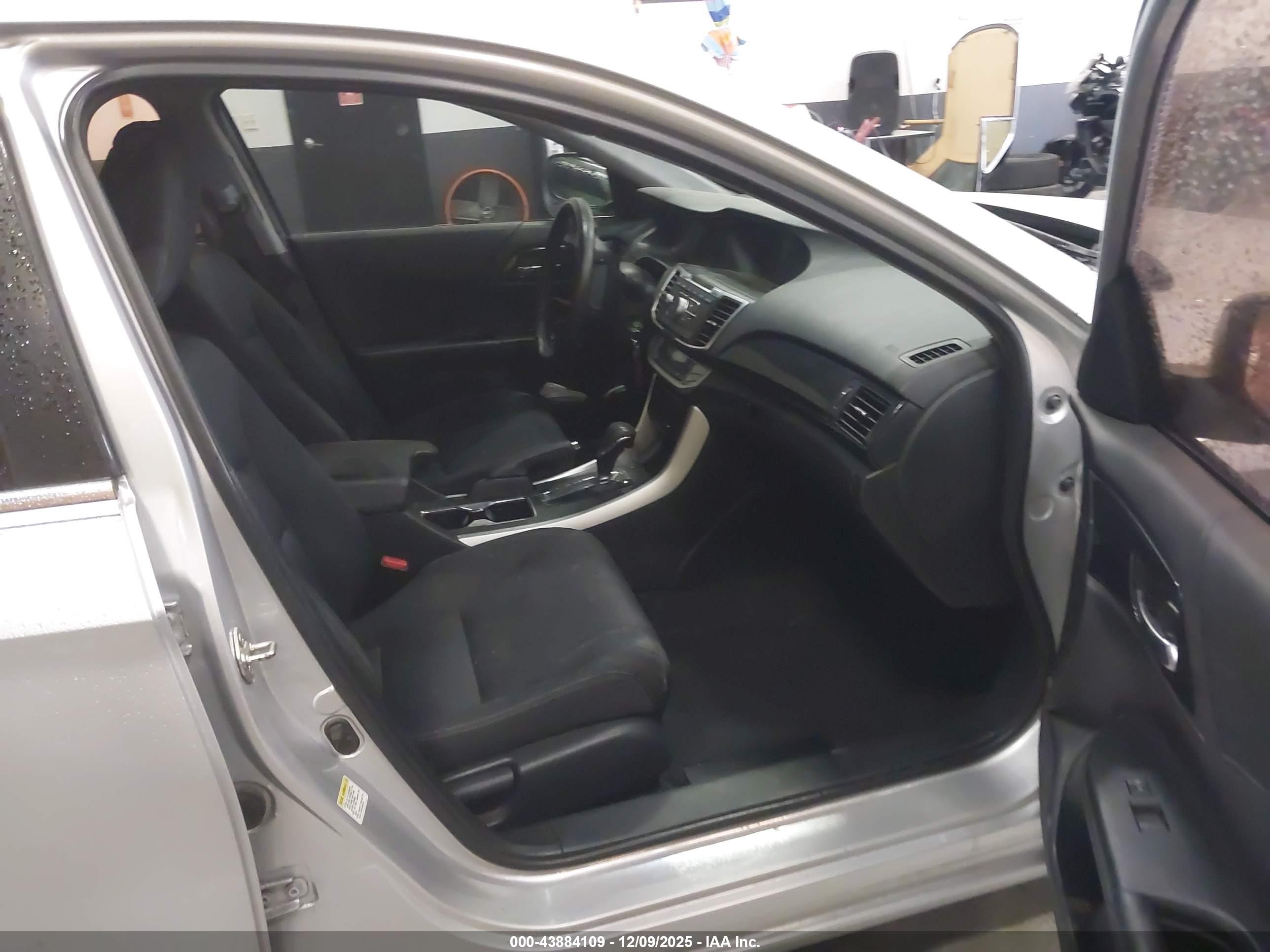 HONDA ACCORD image 5