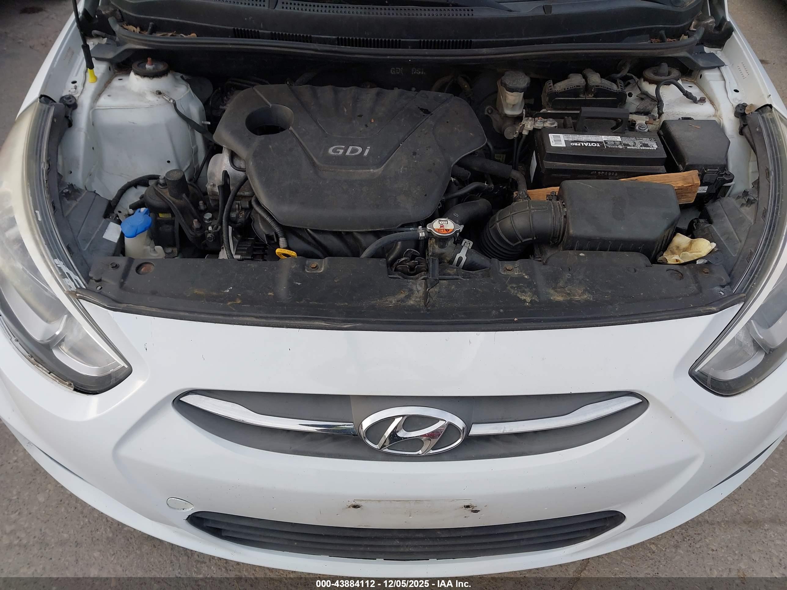 HYUNDAI ACCENT image 10