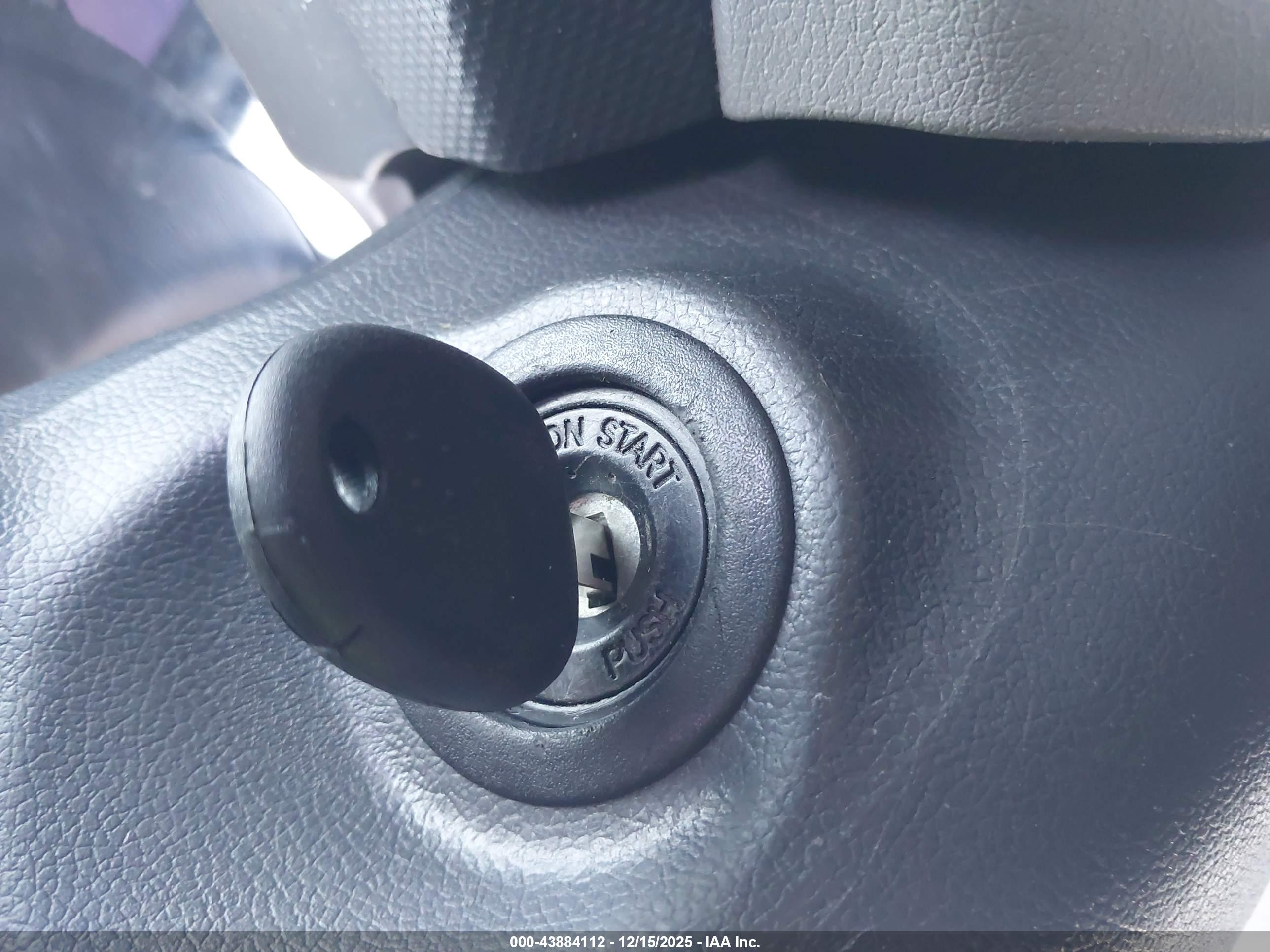 HYUNDAI ACCENT image 11