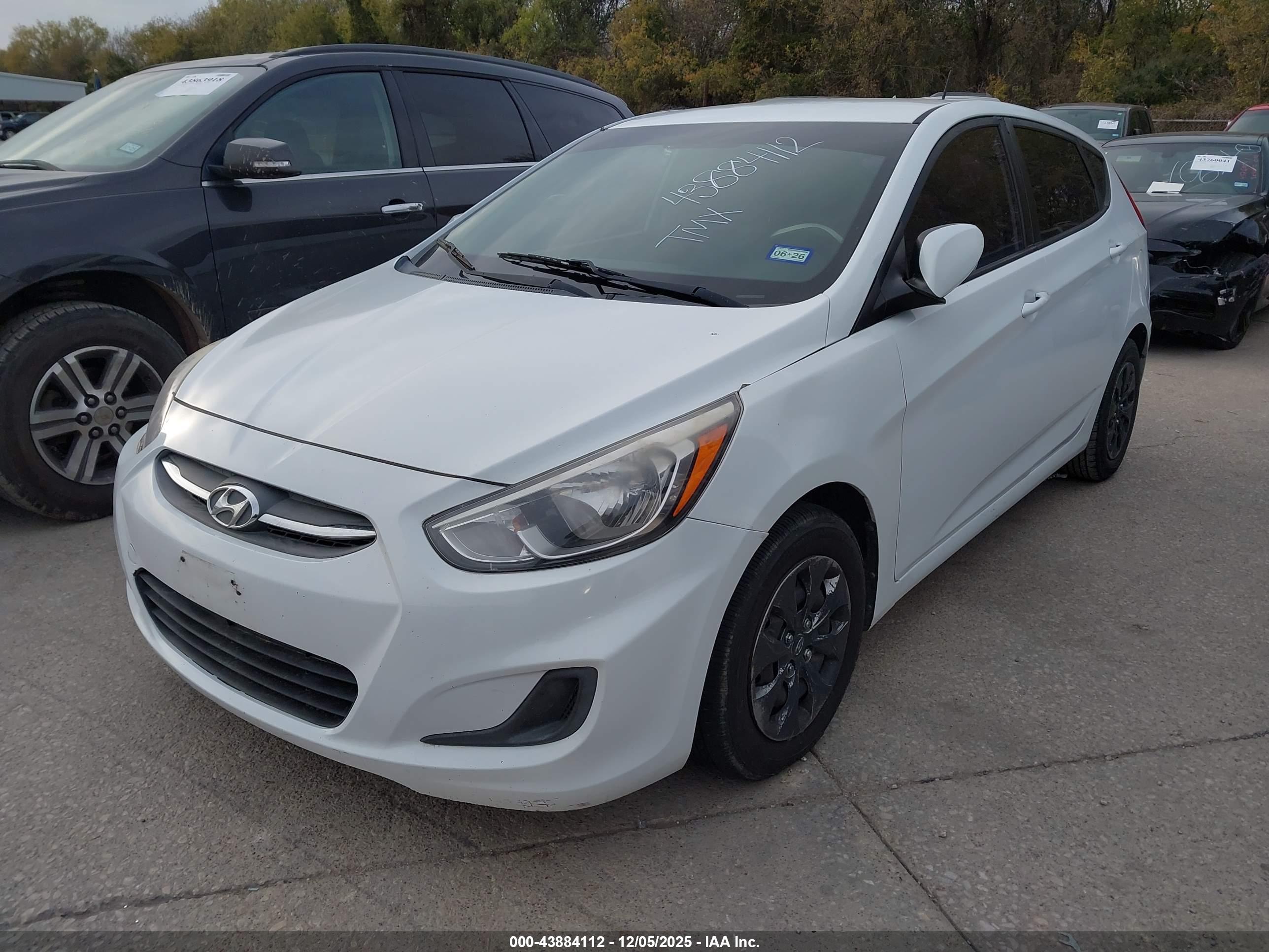 HYUNDAI ACCENT image 2
