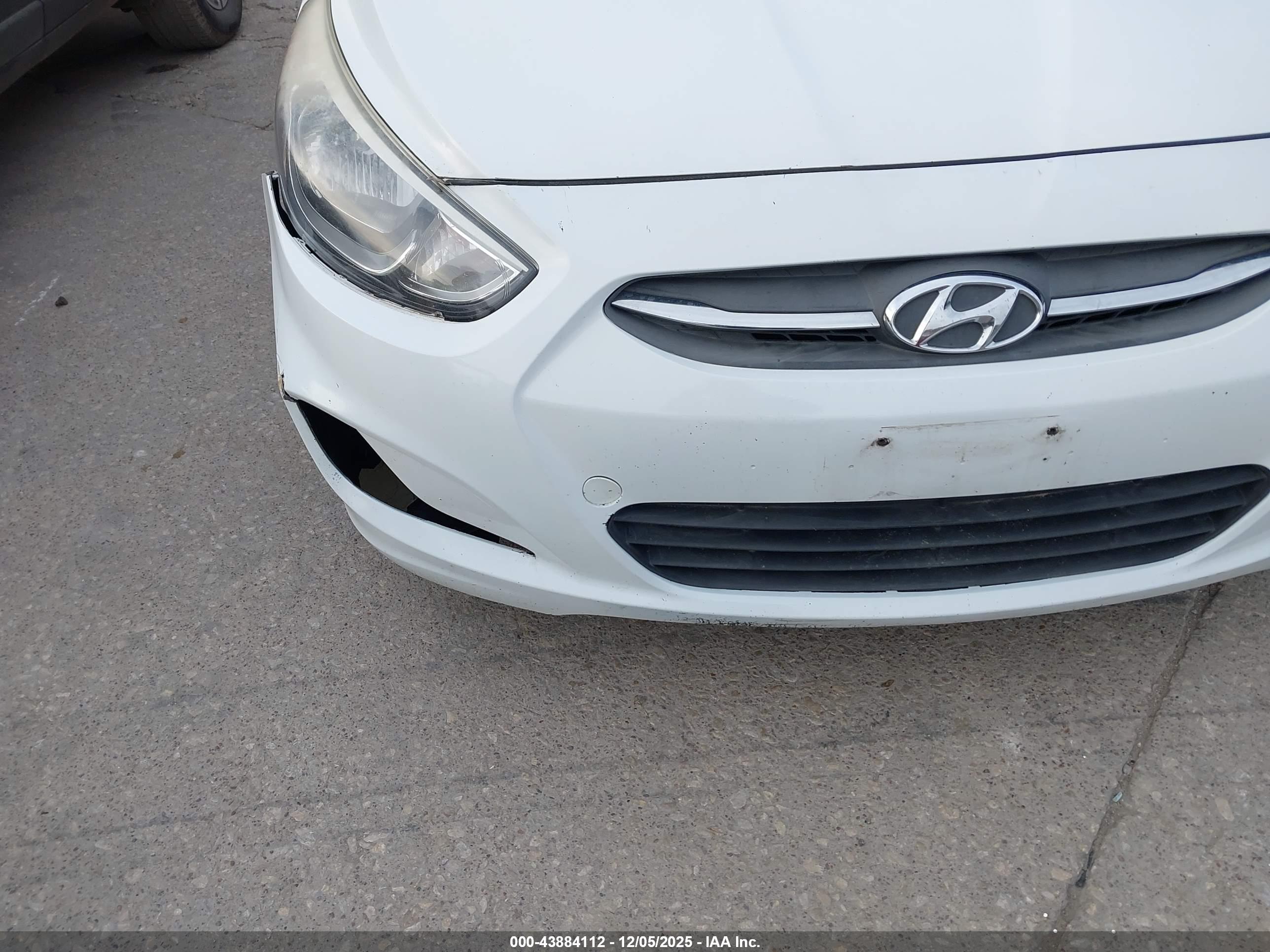 HYUNDAI ACCENT image 6