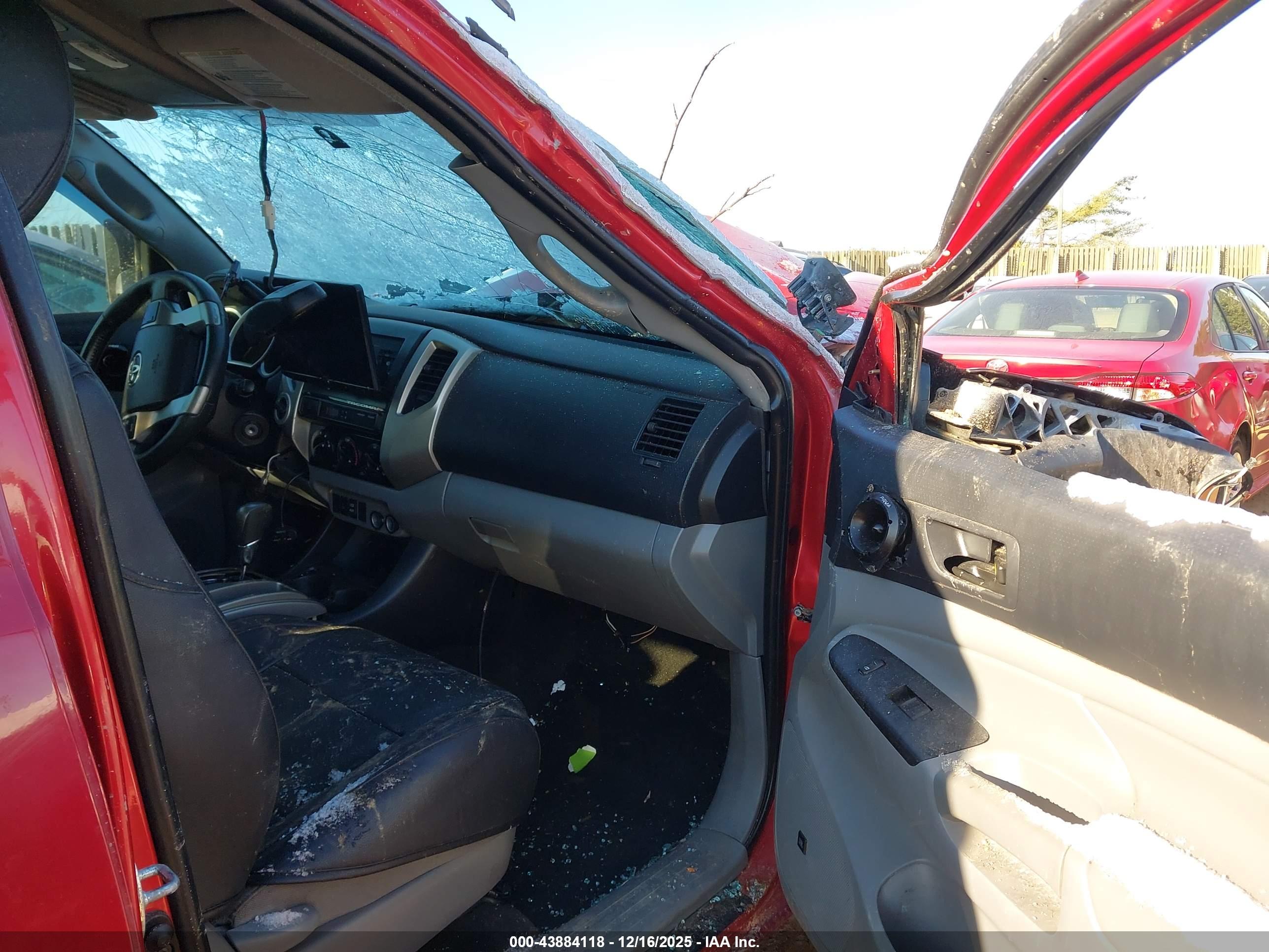 TOYOTA TACOMA image 5
