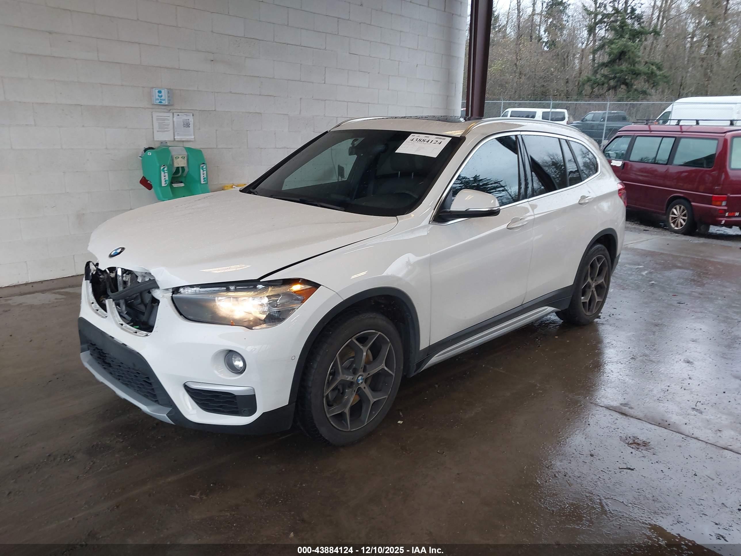 BMW X1 image 2