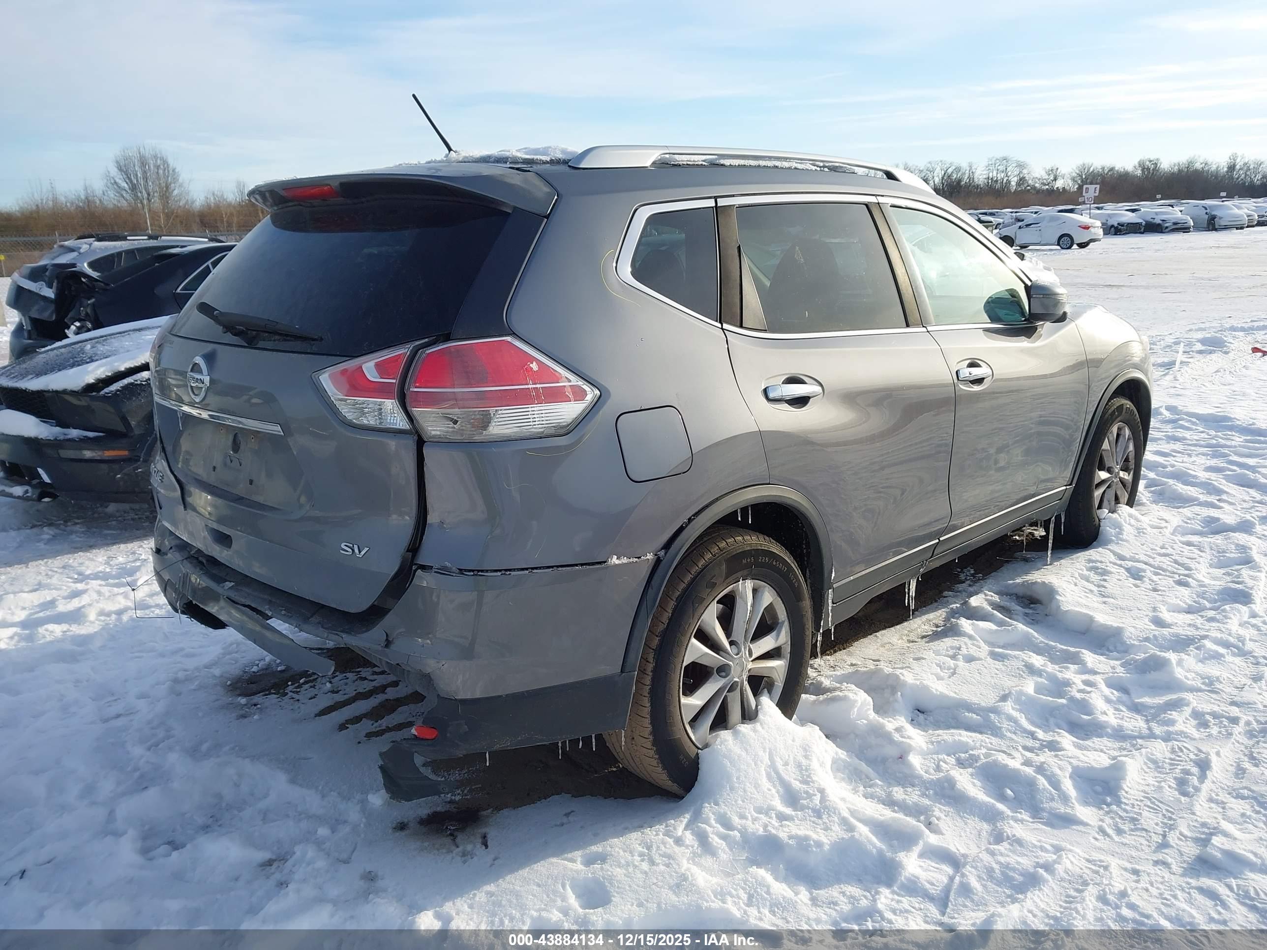 NISSAN ROGUE image 4