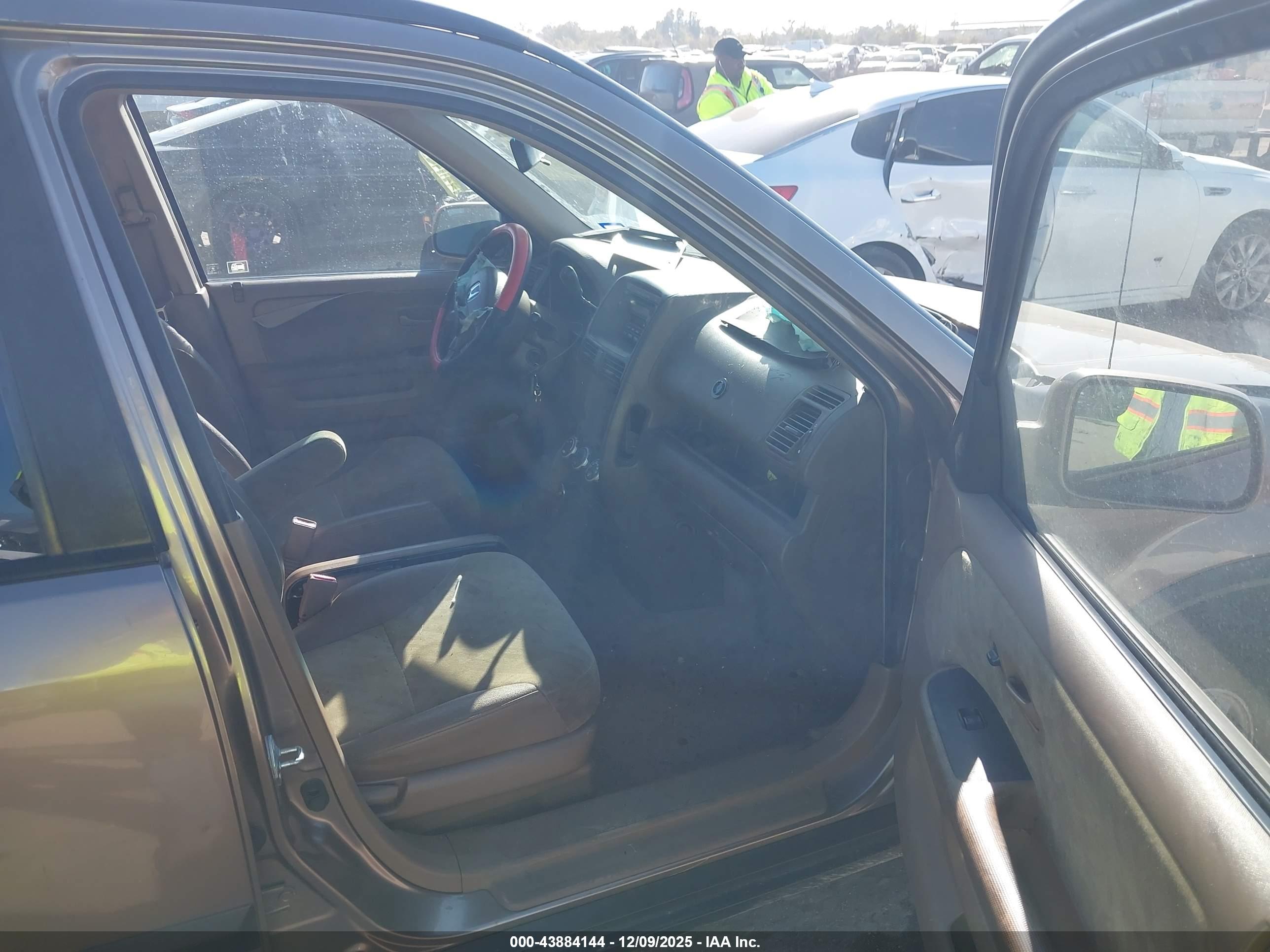 HONDA CR-V image 5