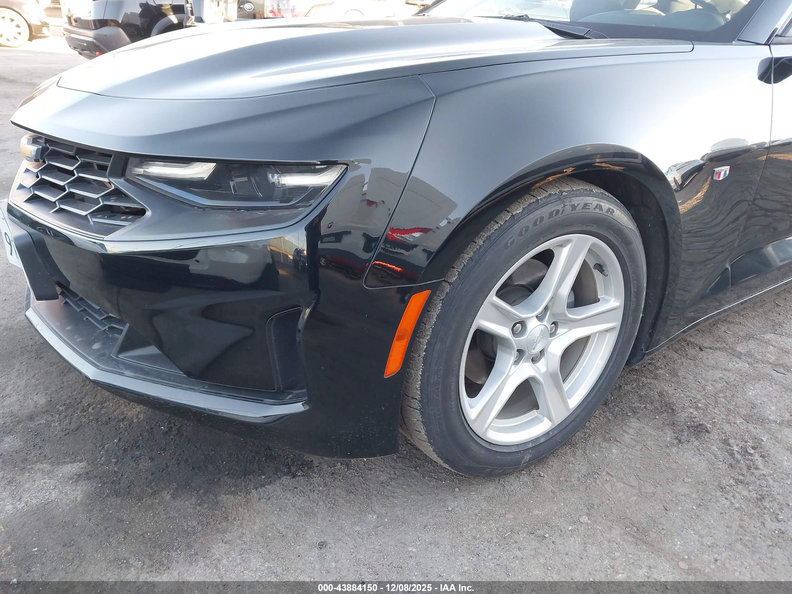 CHEVROLET CAMARO image 2