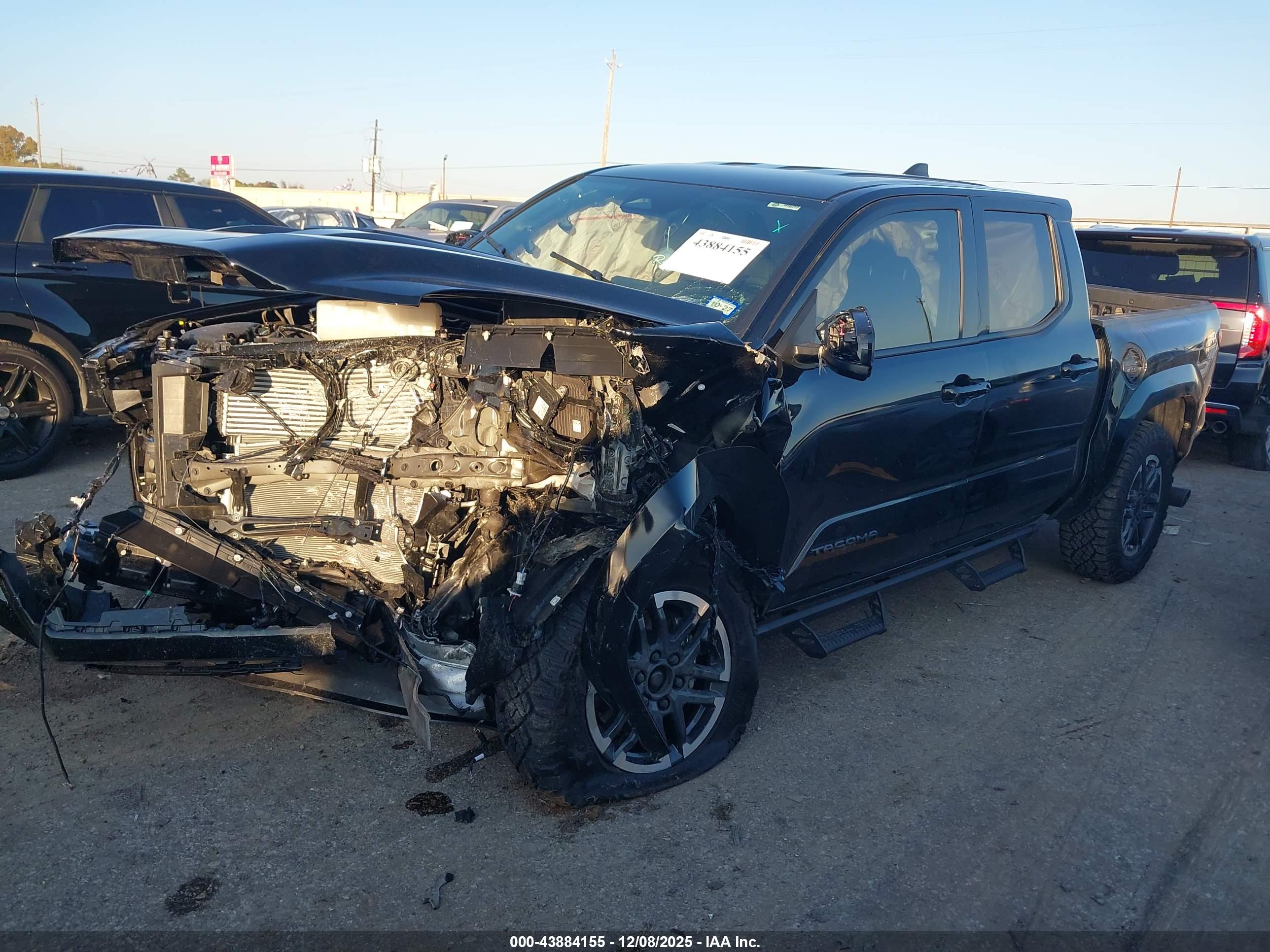 TOYOTA TACOMA image 2