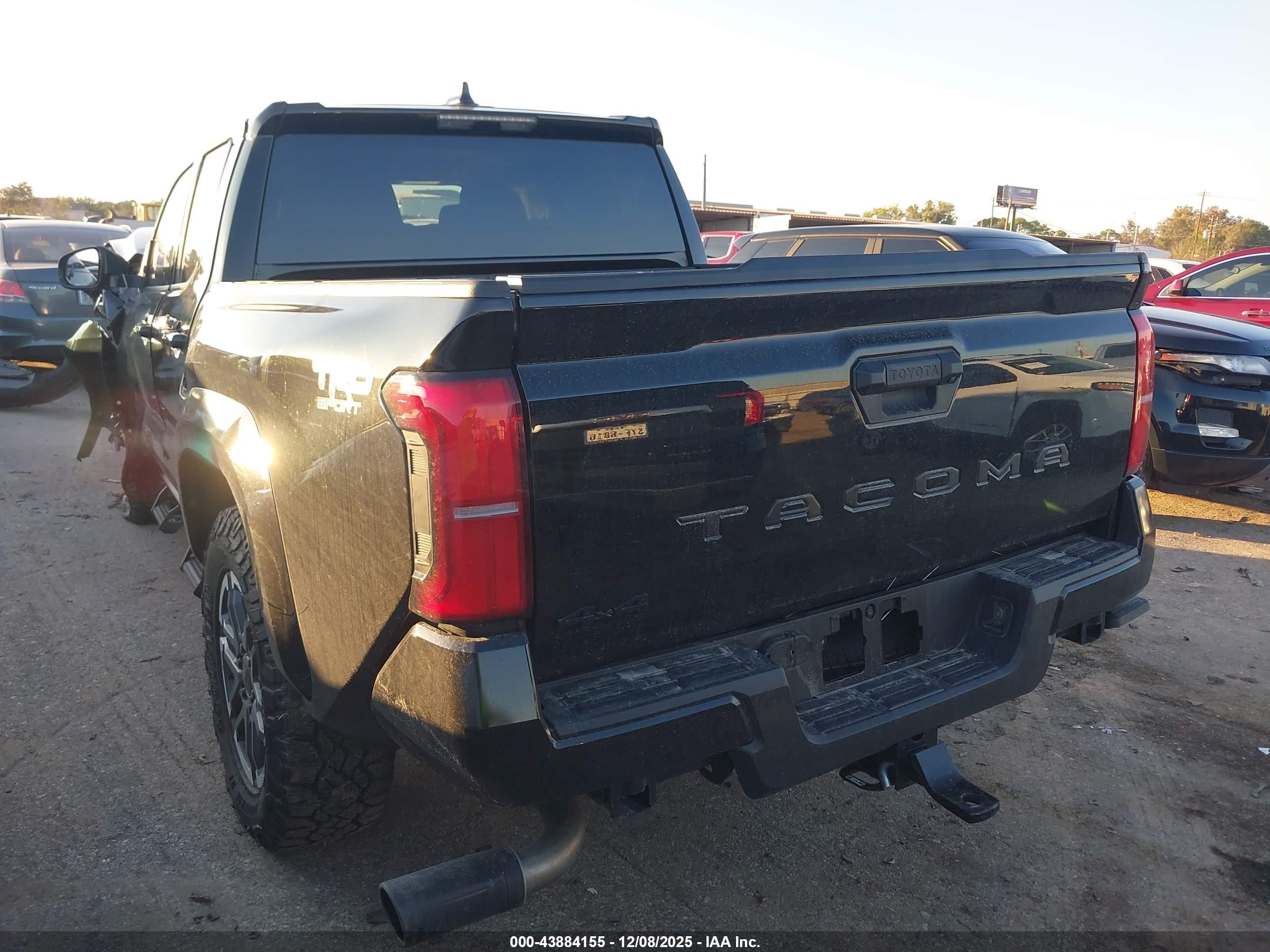 TOYOTA TACOMA image 3