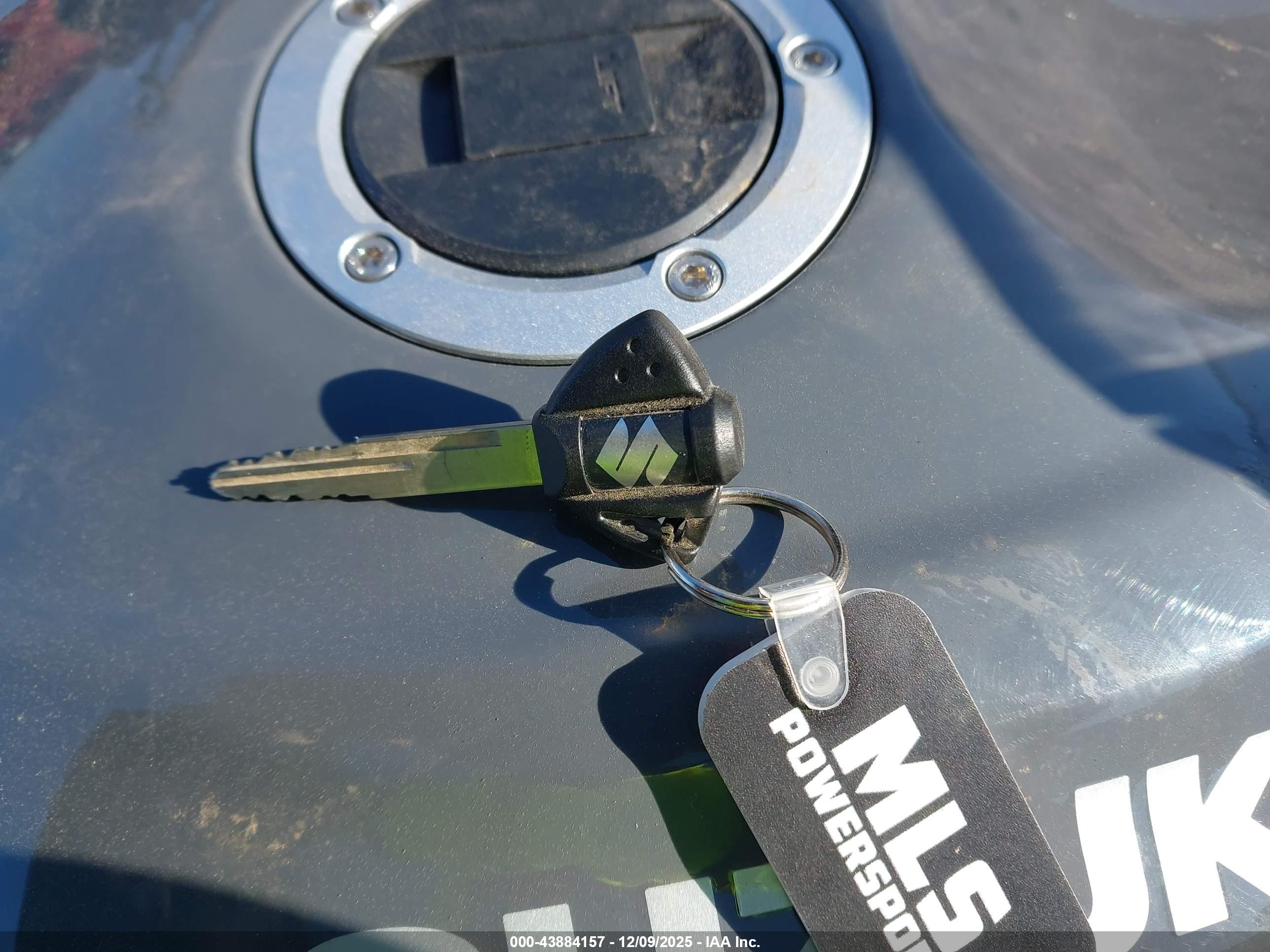 SUZUKI GSX-R600 image 11
