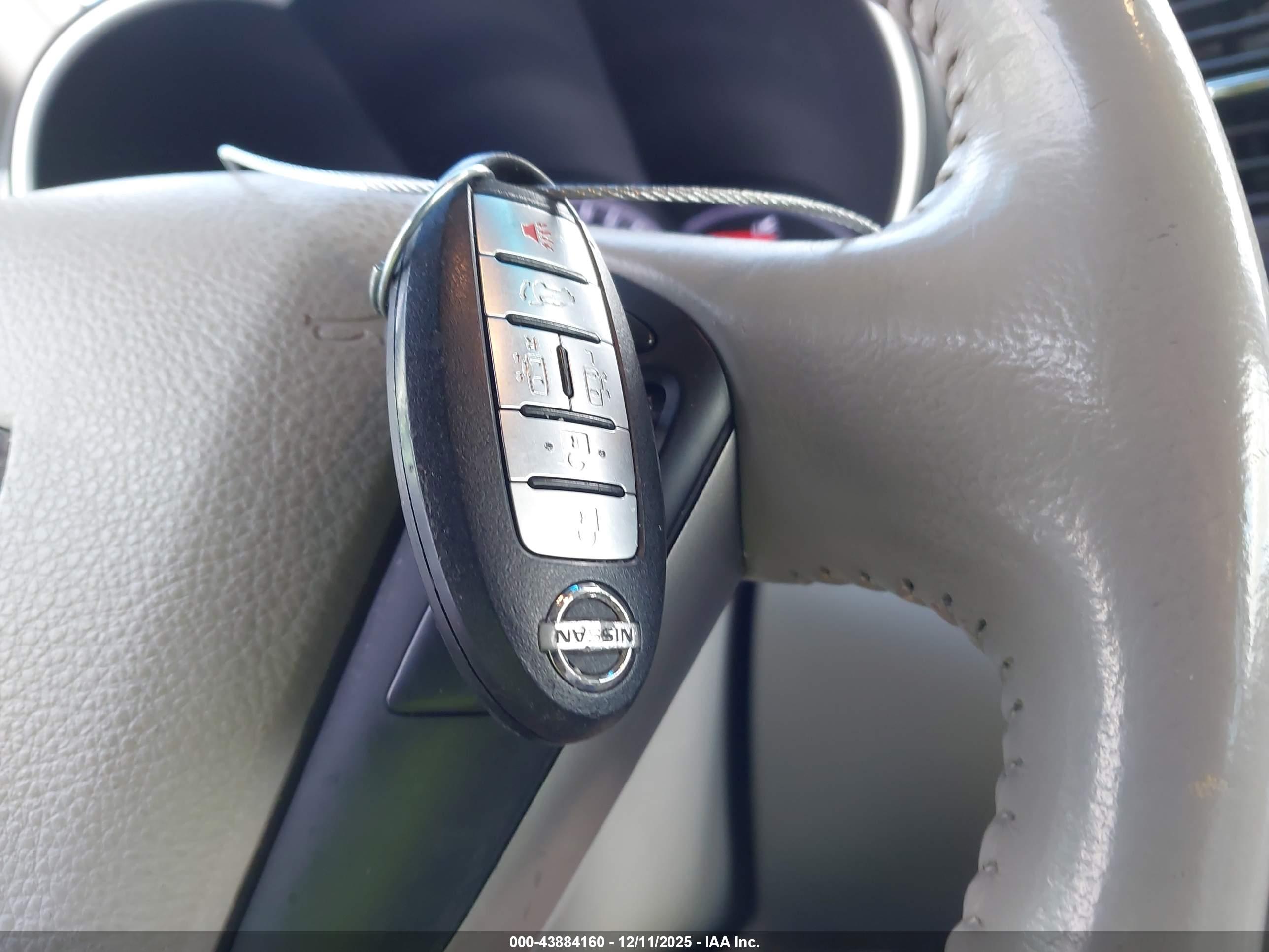 NISSAN QUEST image 11