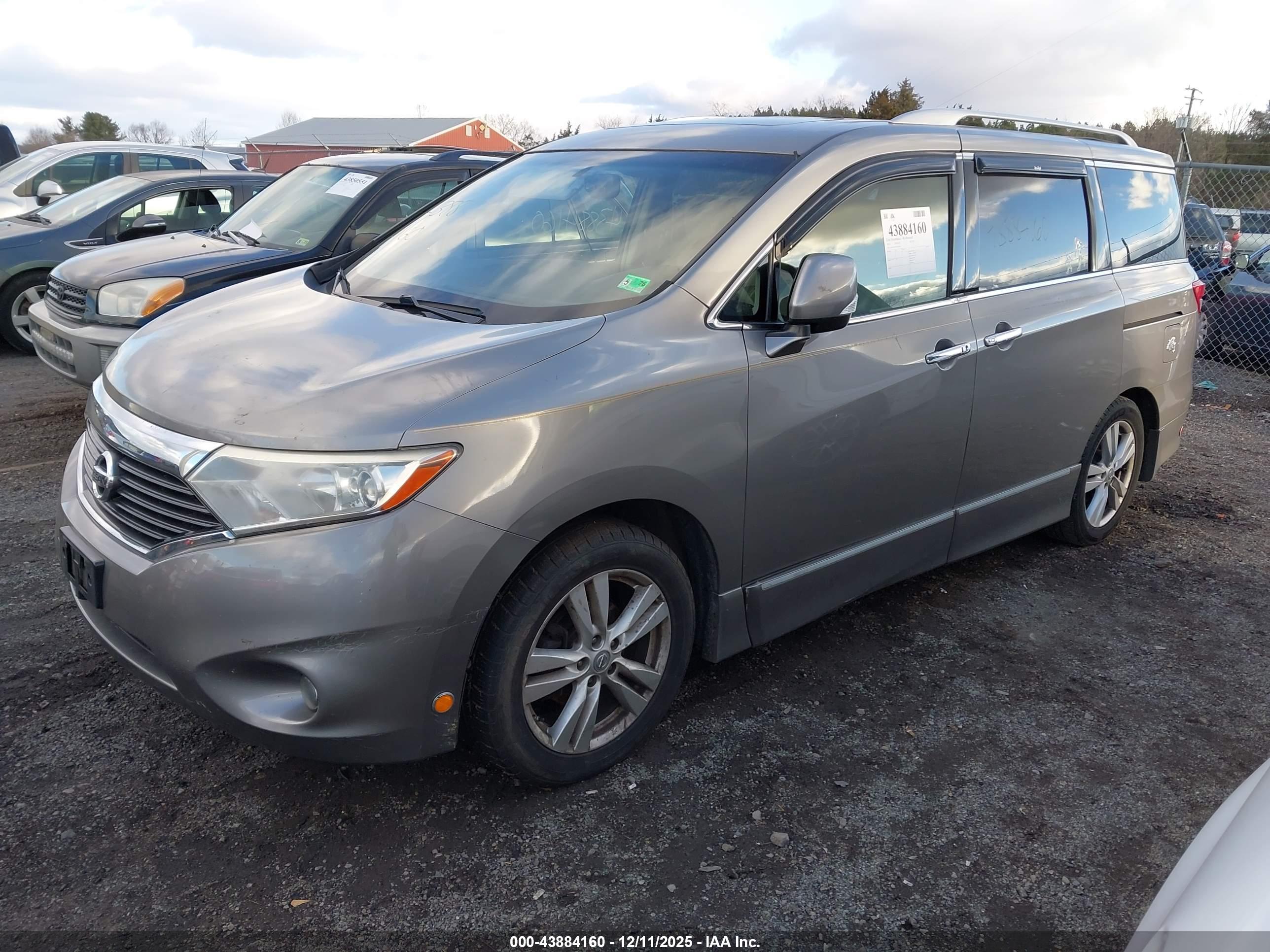 NISSAN QUEST image 2