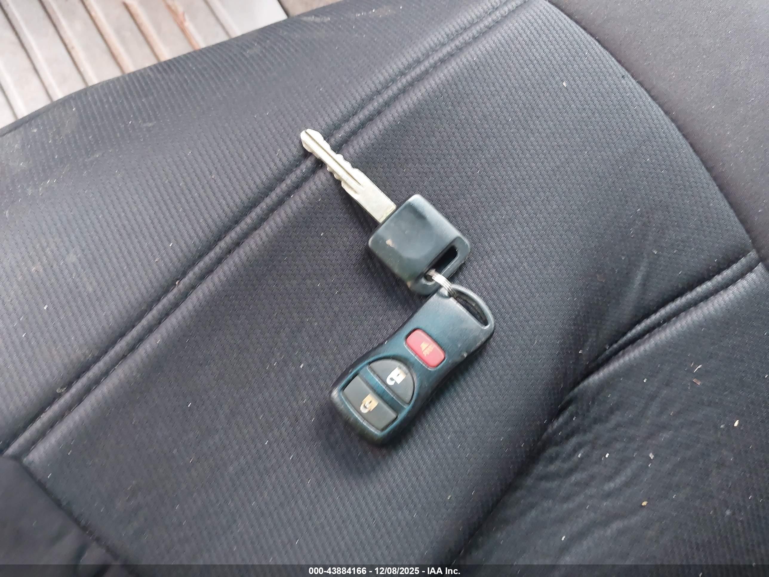 NISSAN FRONTIER image 11