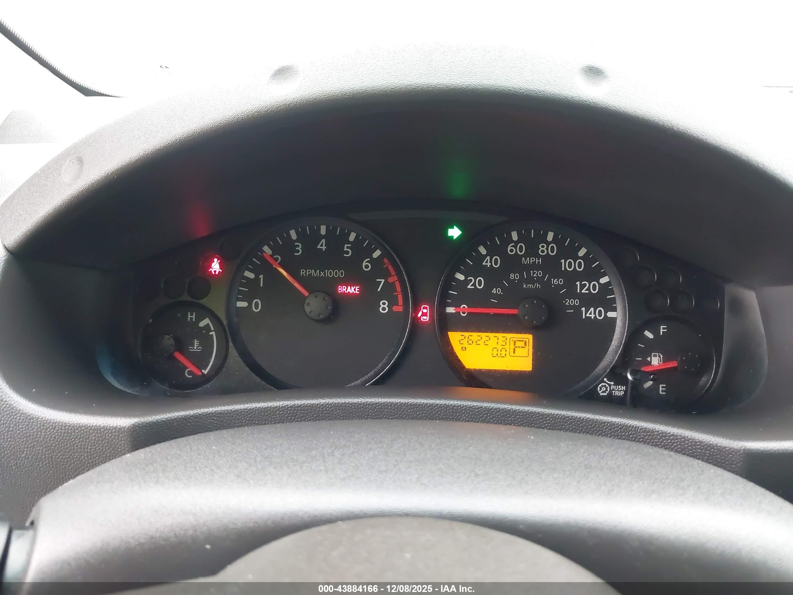 NISSAN FRONTIER image 7