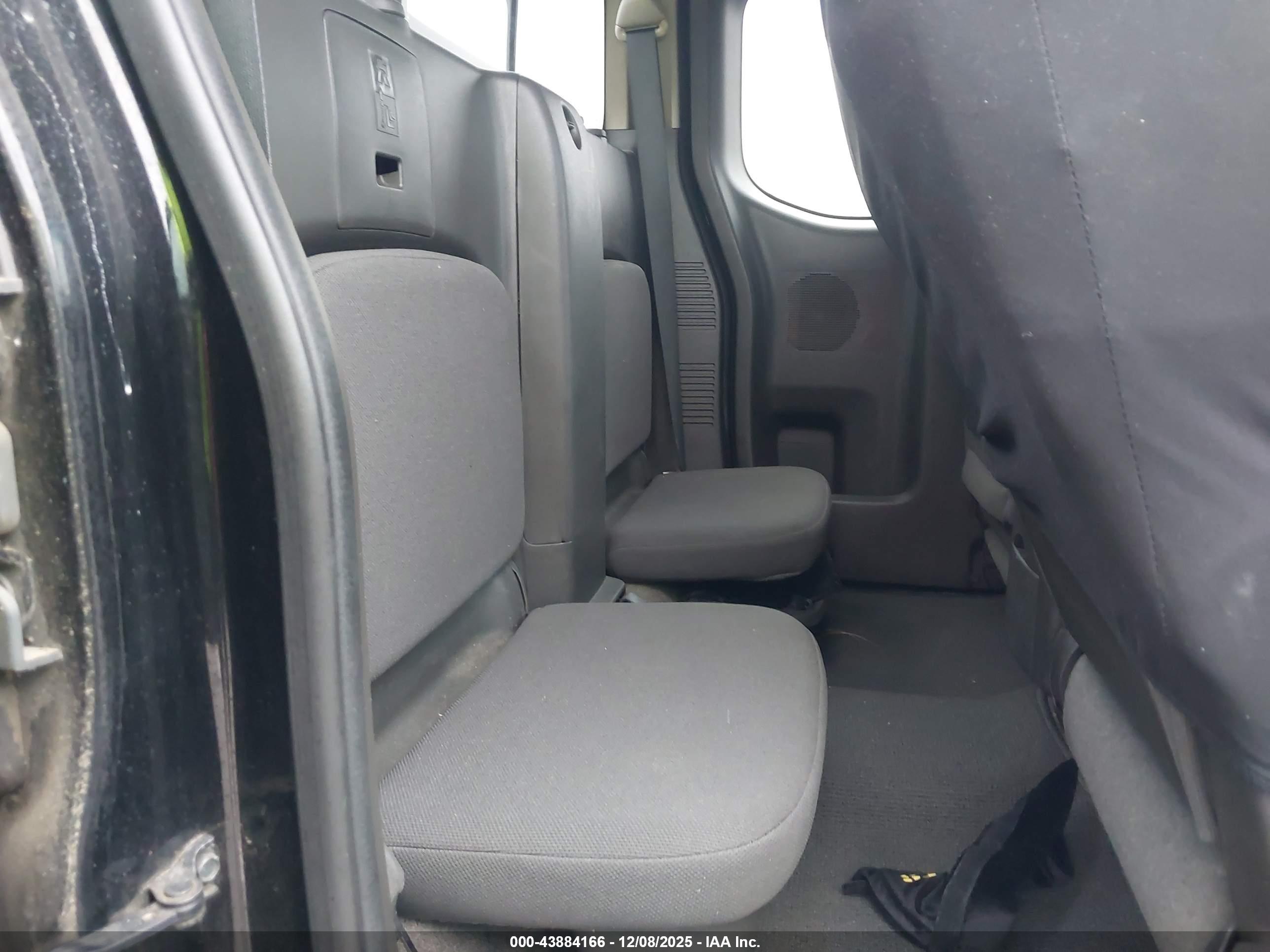 NISSAN FRONTIER image 8