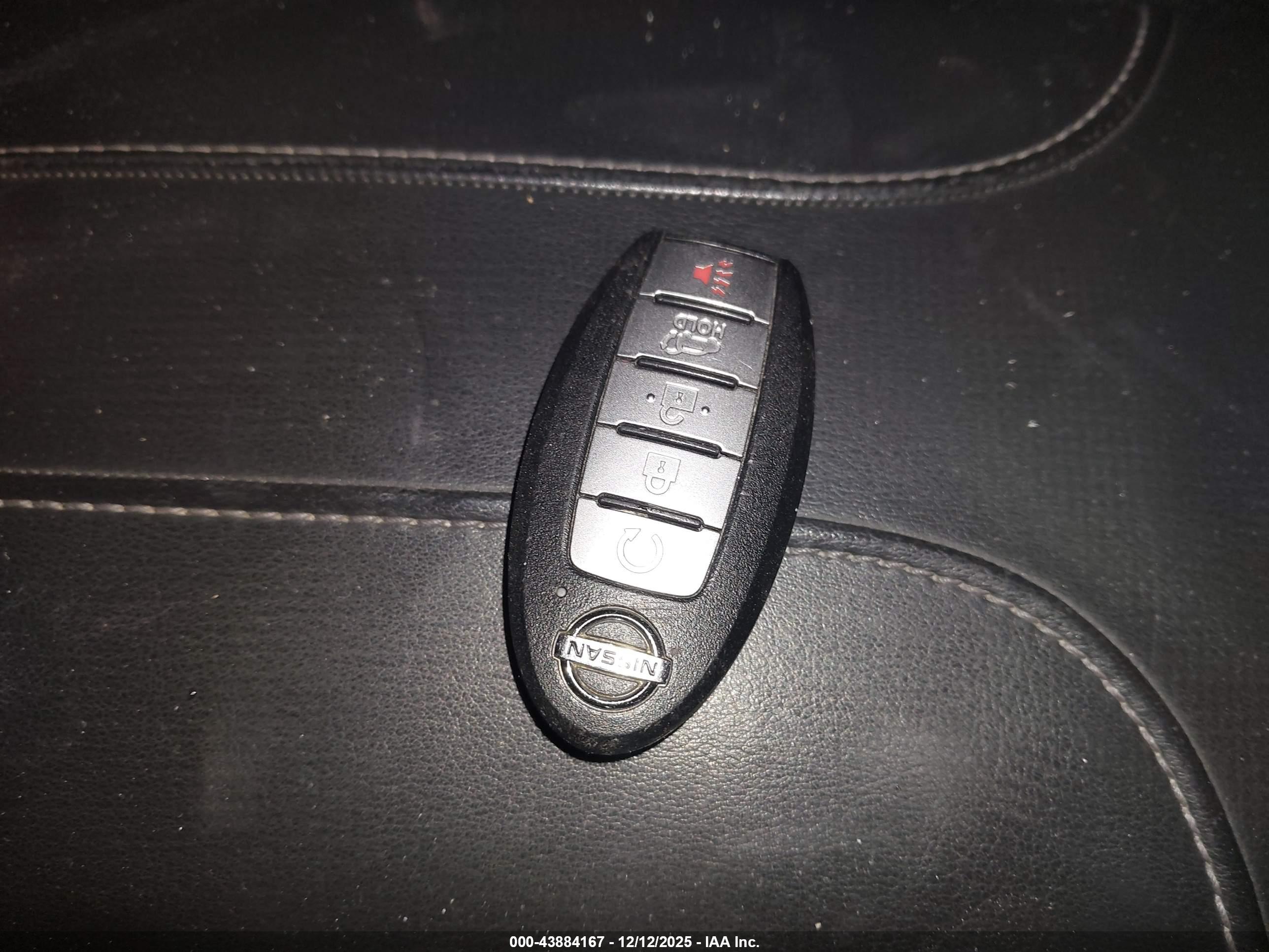 NISSAN ROGUE image 11