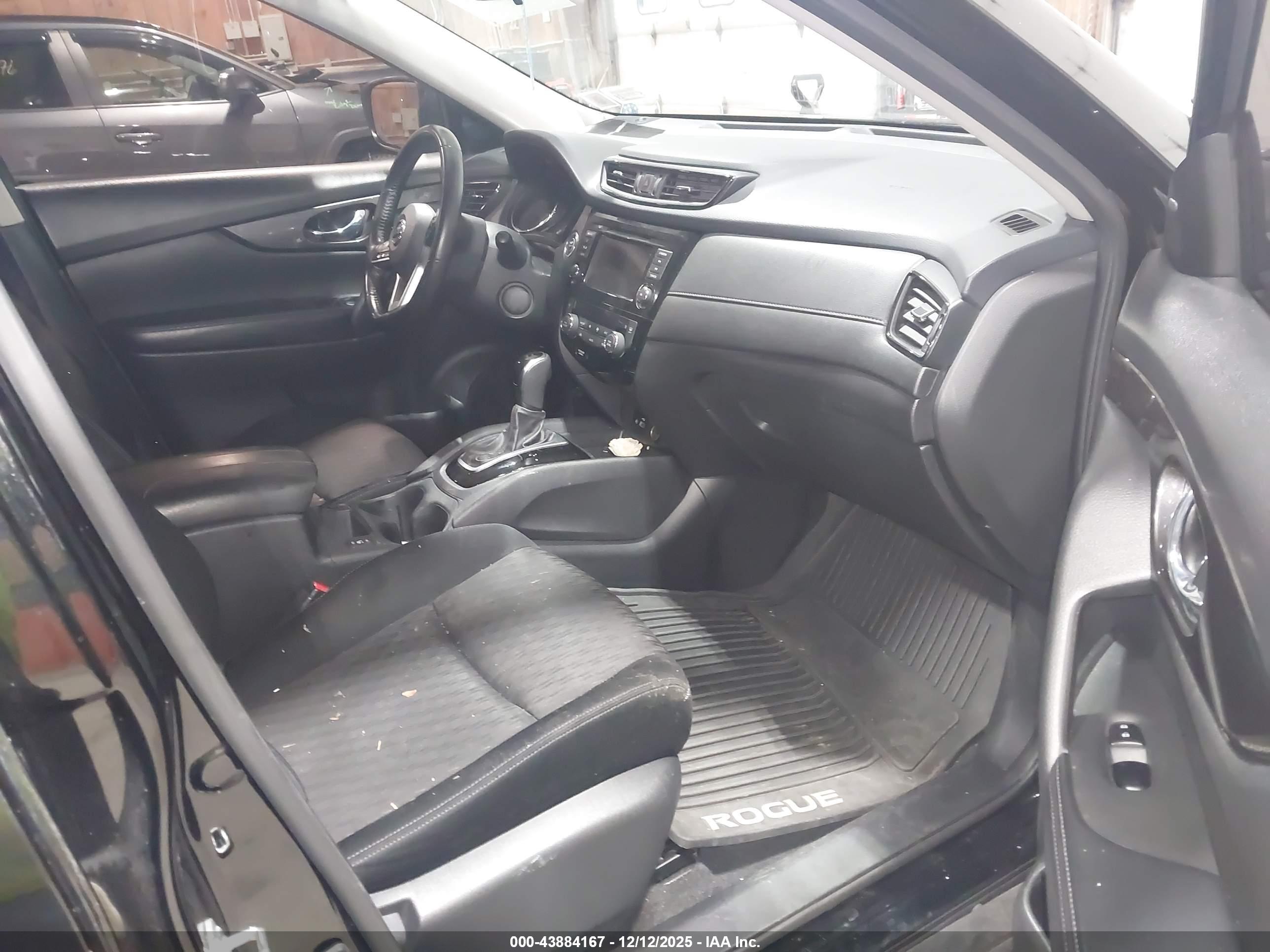 NISSAN ROGUE image 5