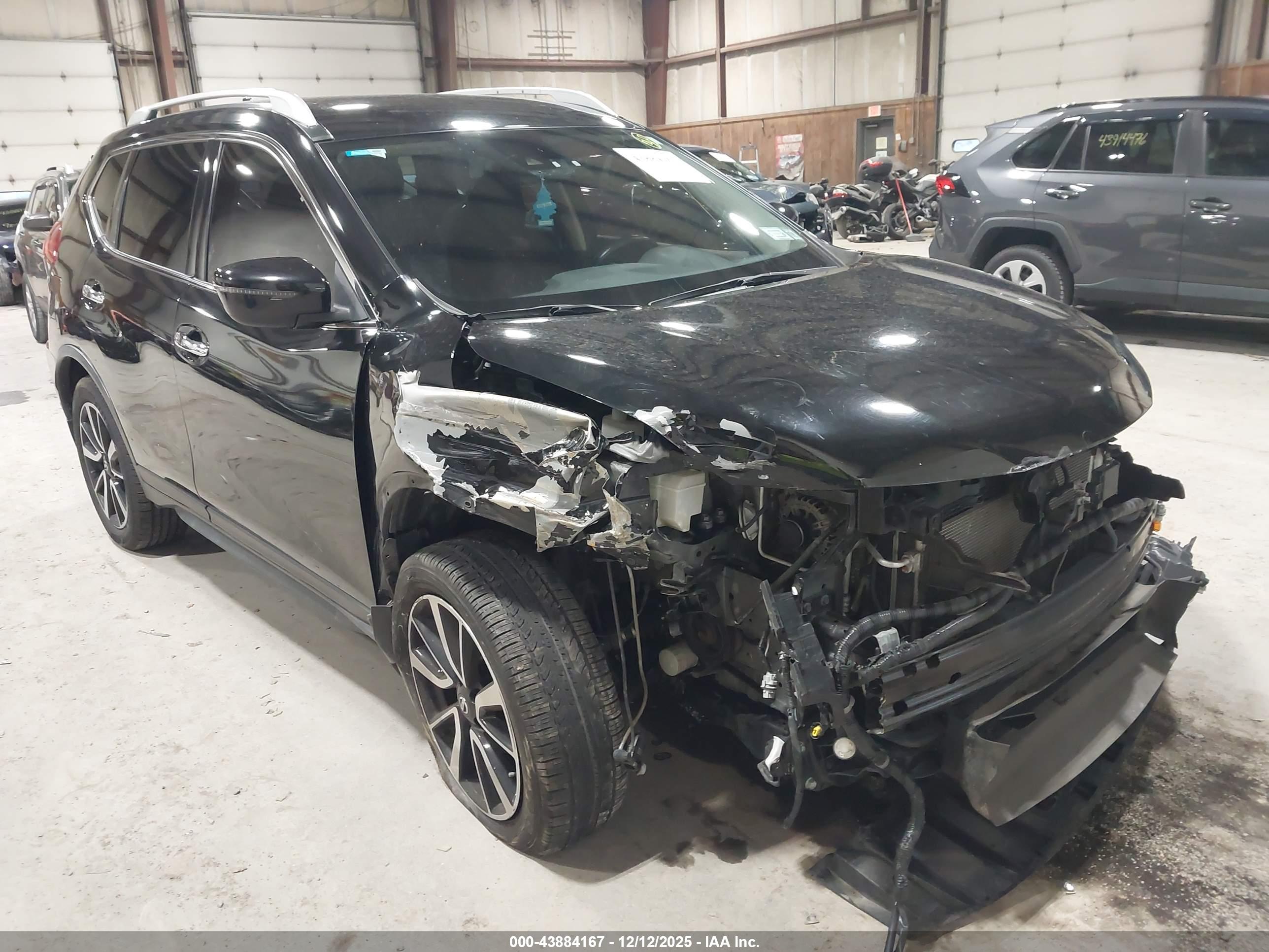 NISSAN ROGUE image 6