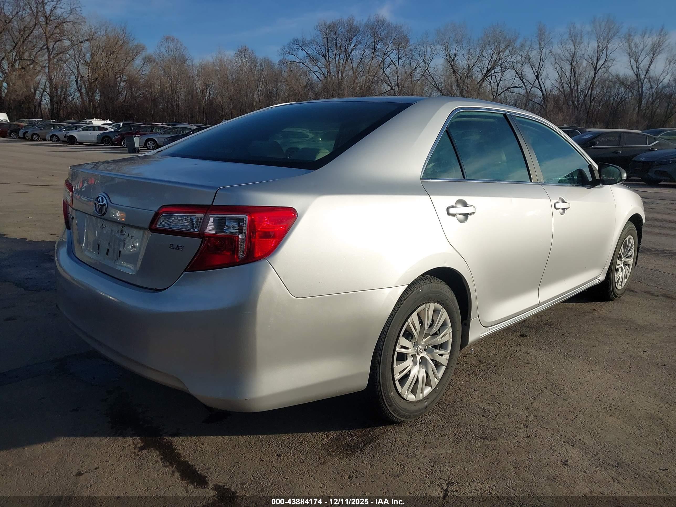 TOYOTA CAMRY image 4