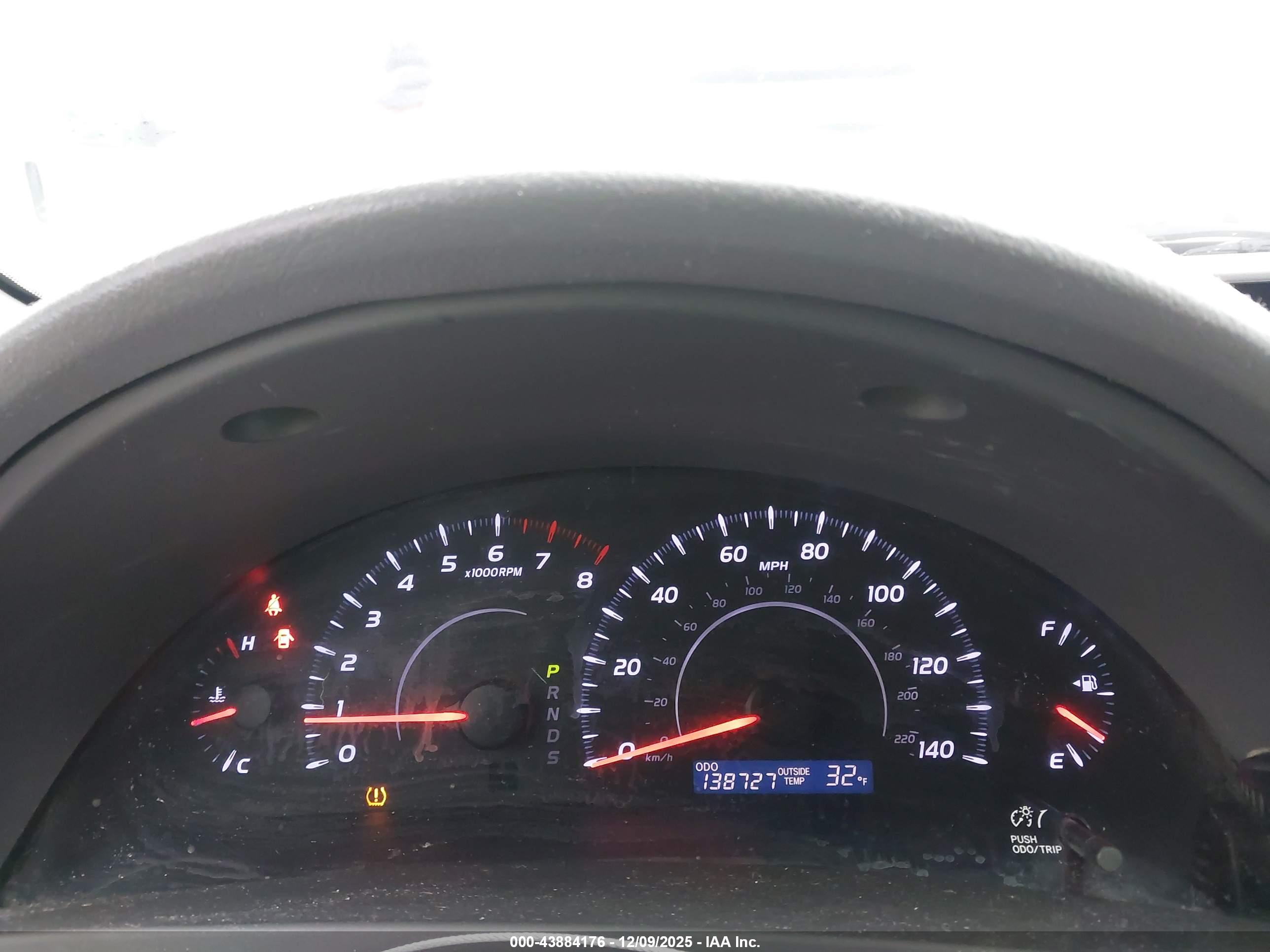 TOYOTA CAMRY image 7