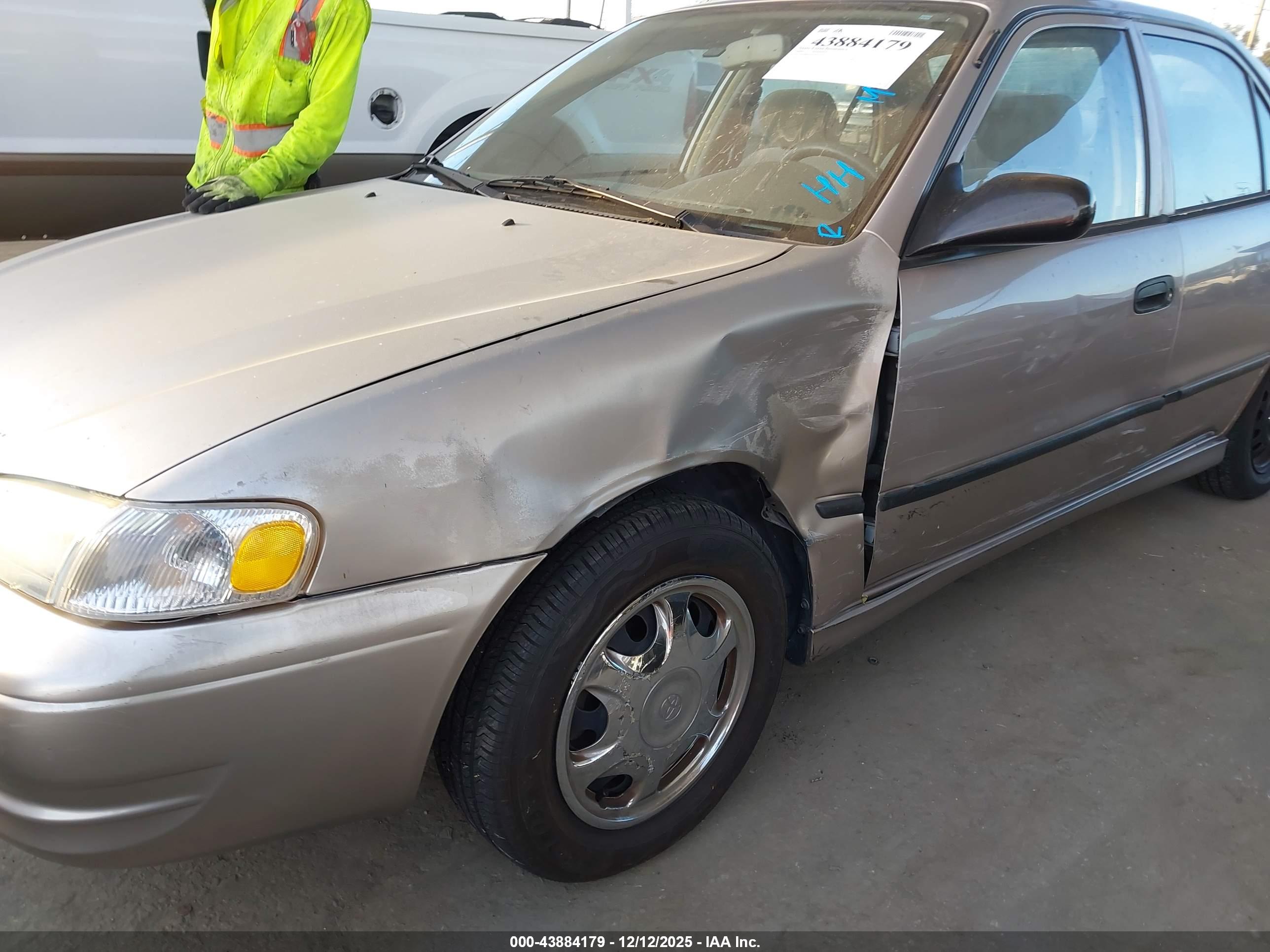 TOYOTA COROLLA image 6