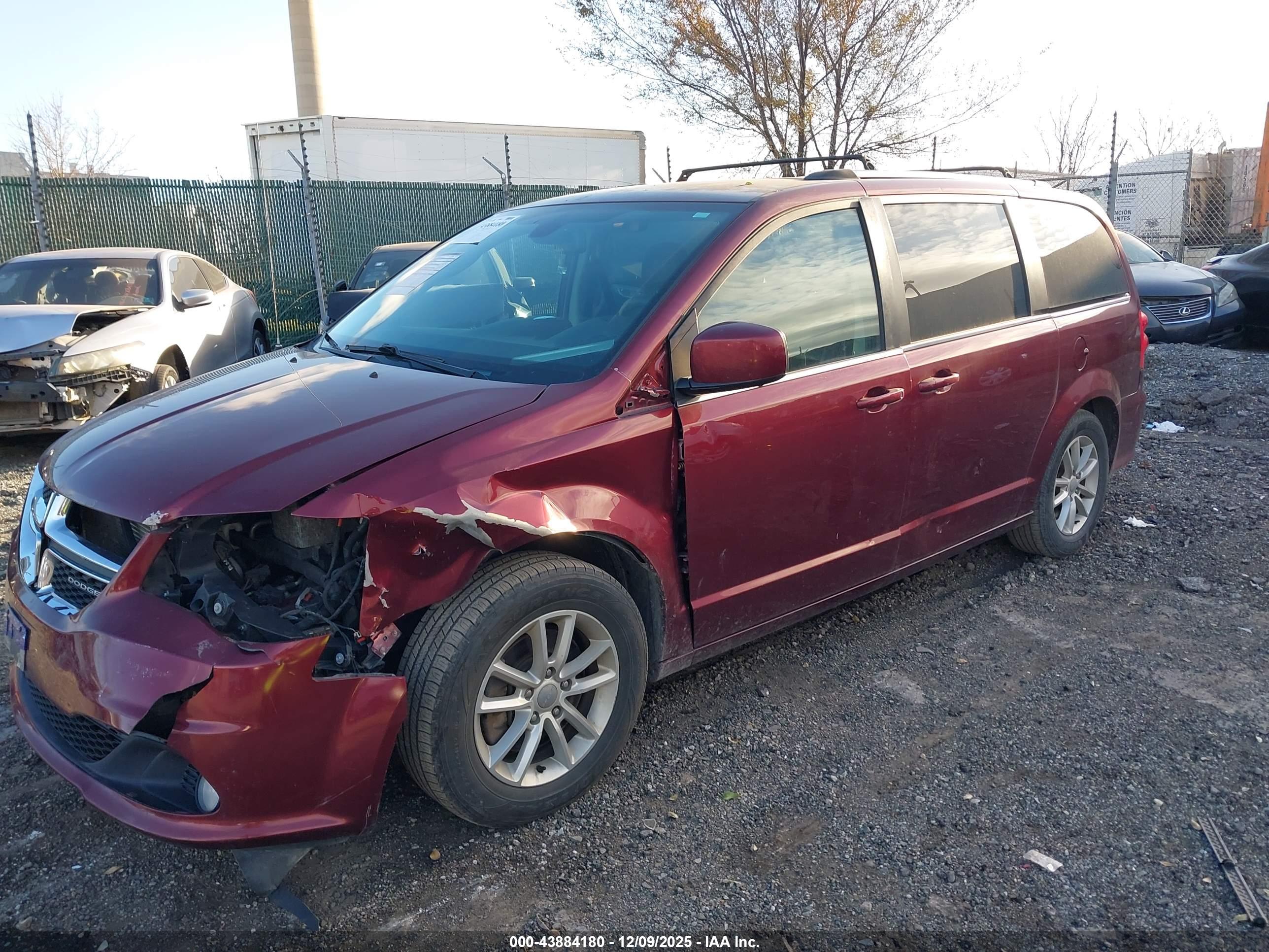 DODGE GRAND image 2
