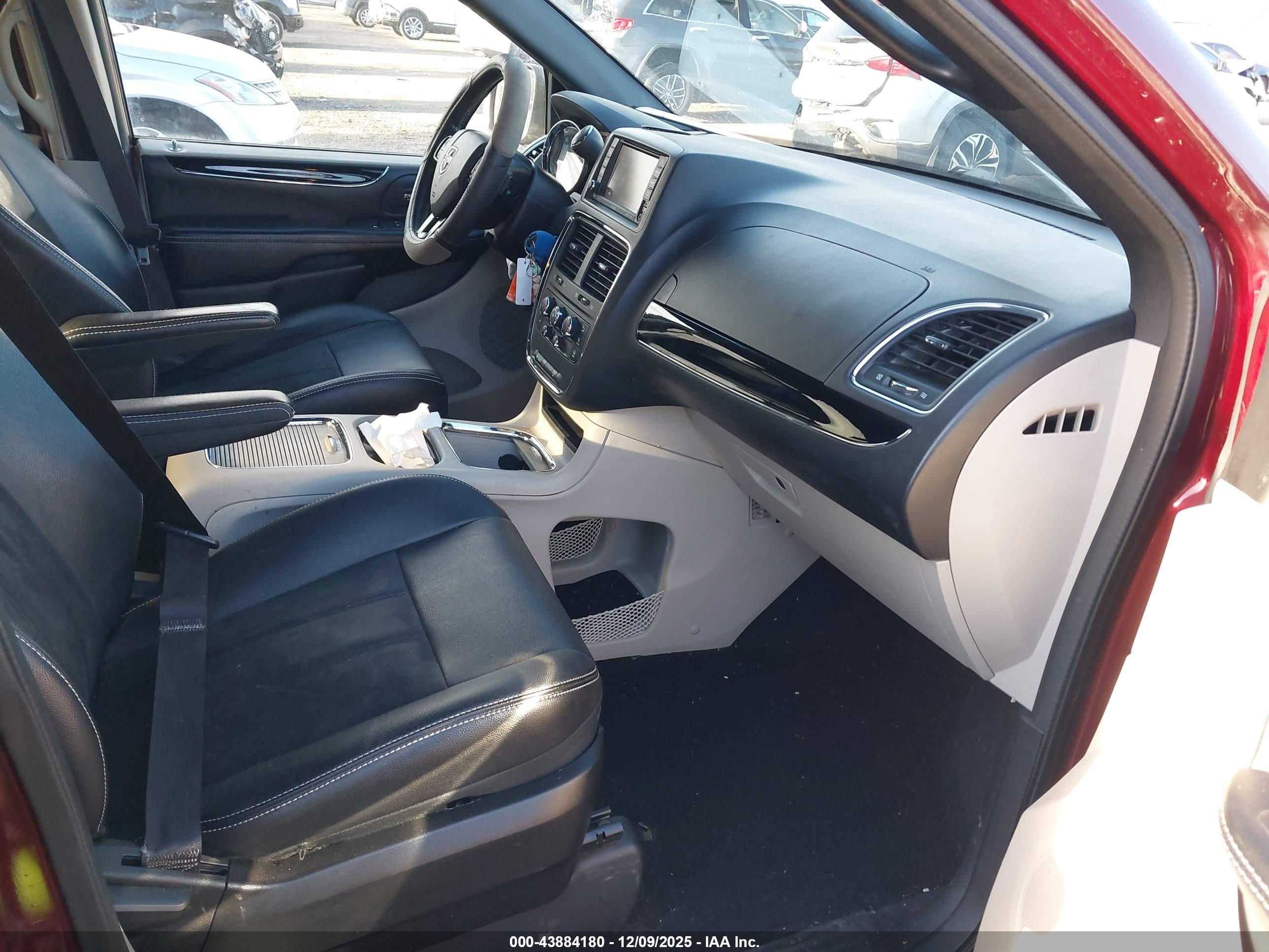 DODGE GRAND image 5