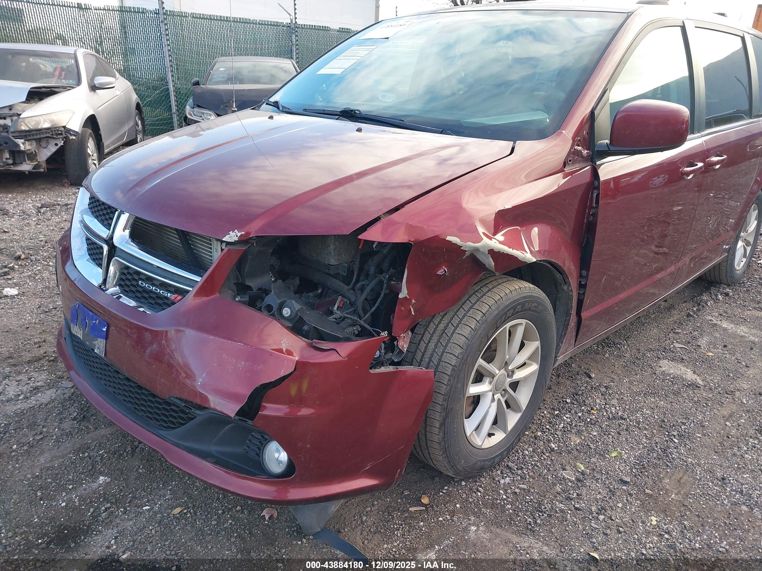 DODGE GRAND image 6
