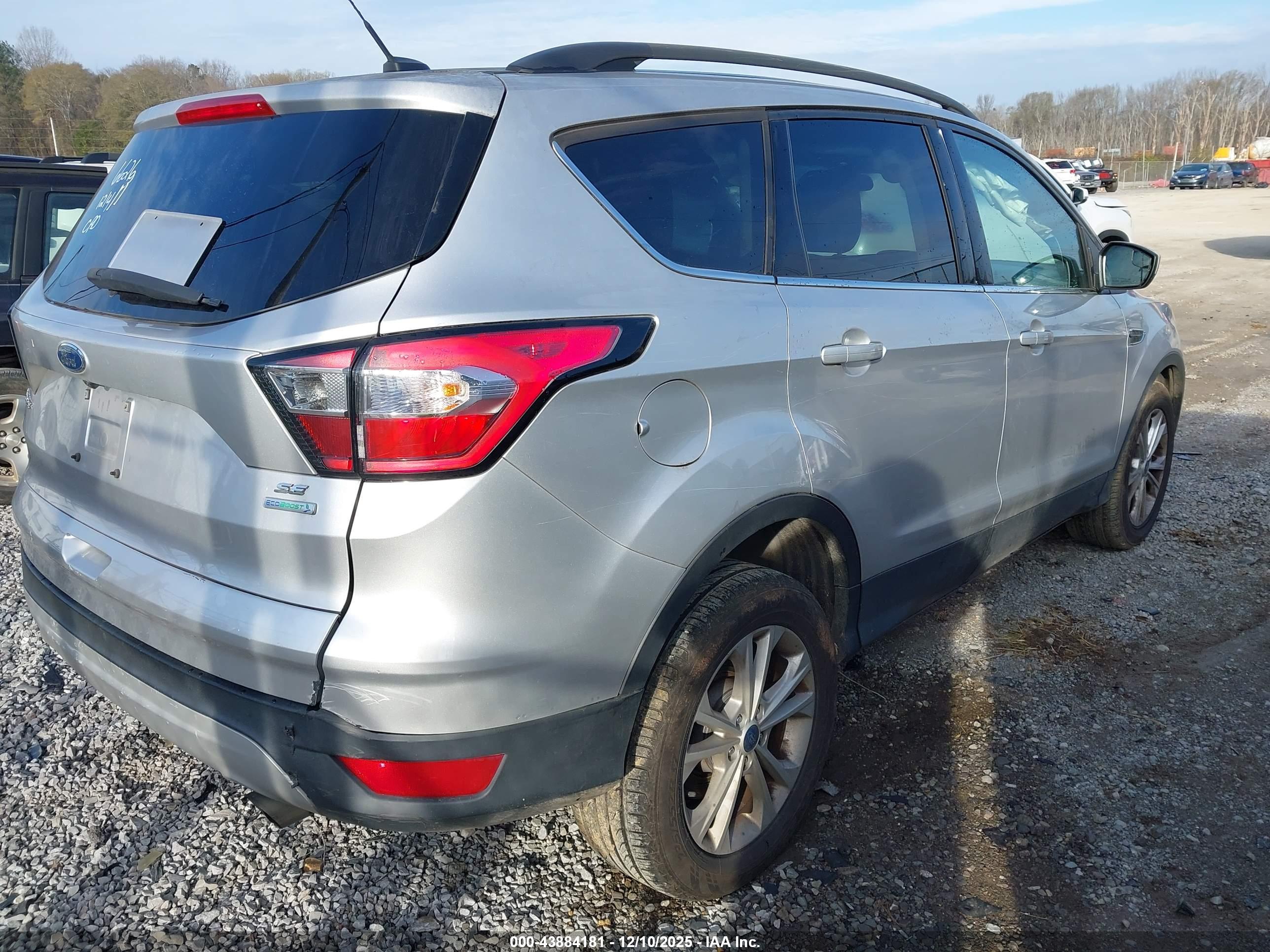 FORD ESCAPE image 4