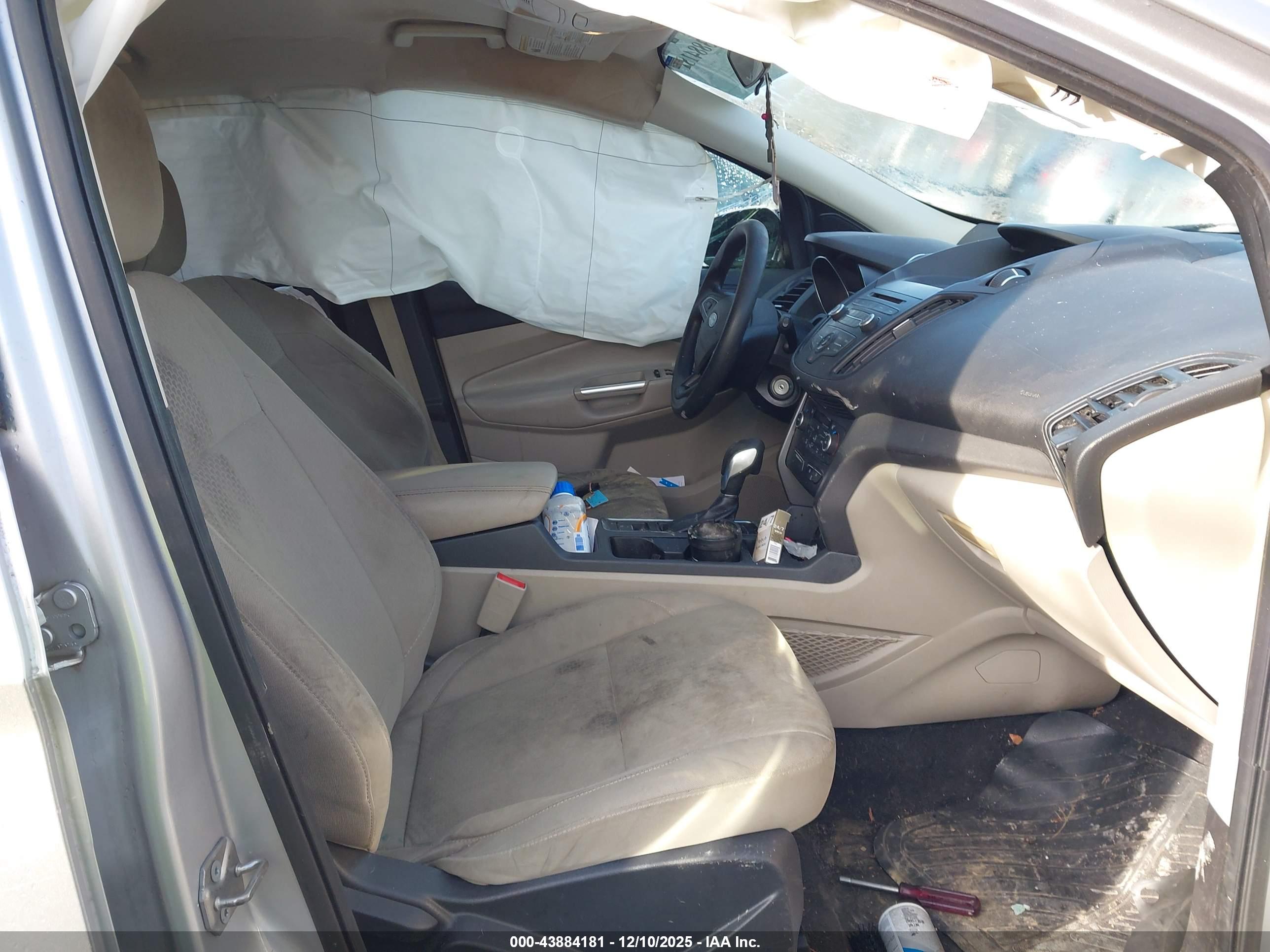 FORD ESCAPE image 5