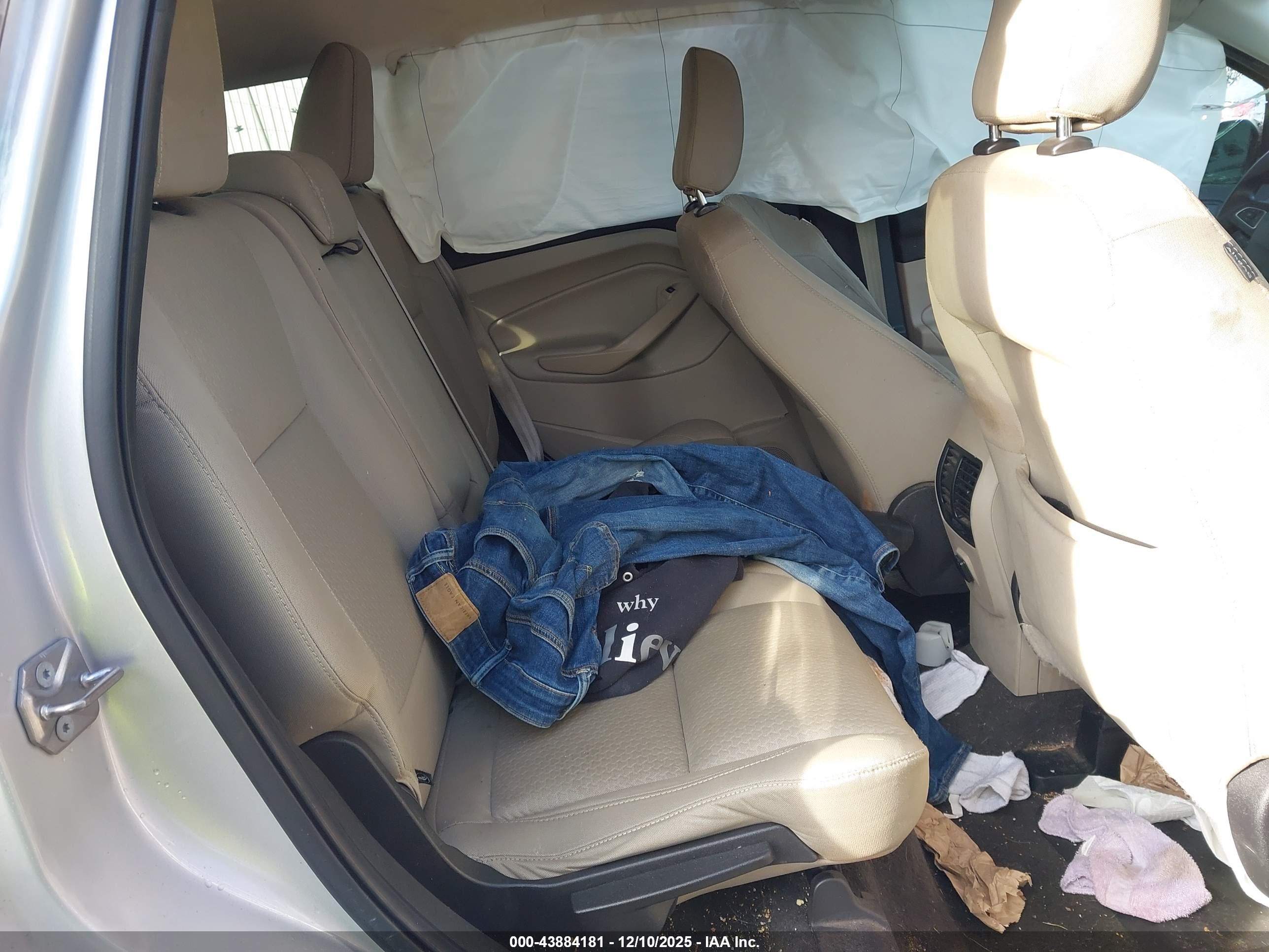 FORD ESCAPE image 8