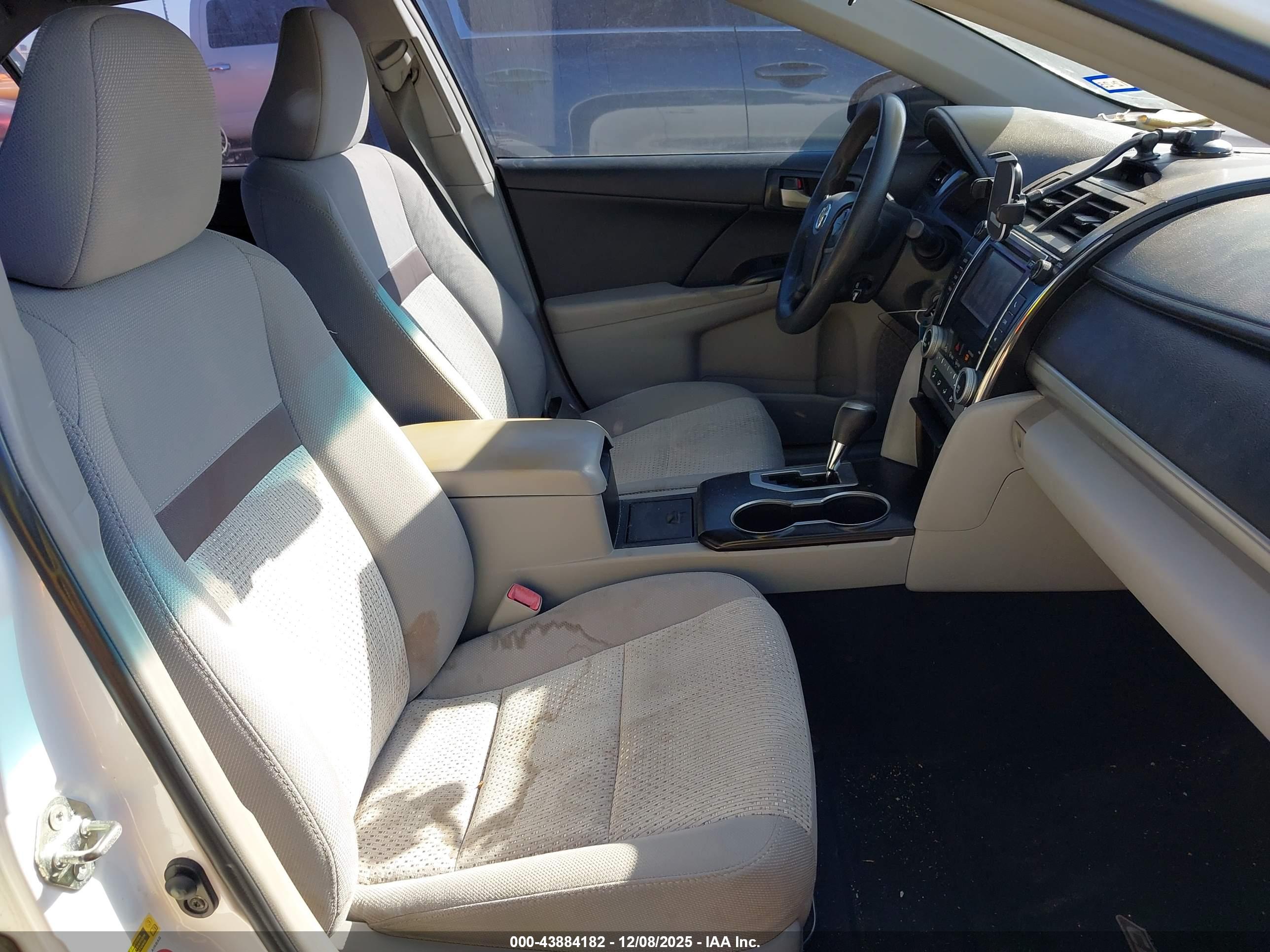 TOYOTA CAMRY image 5