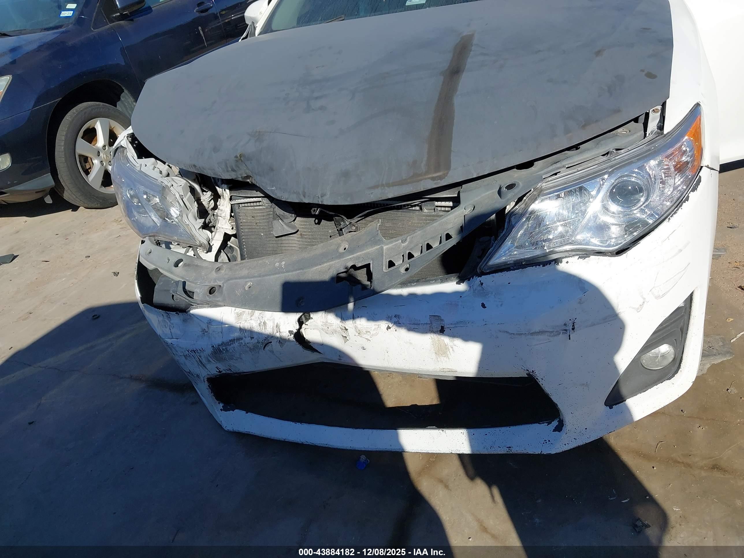 TOYOTA CAMRY image 6