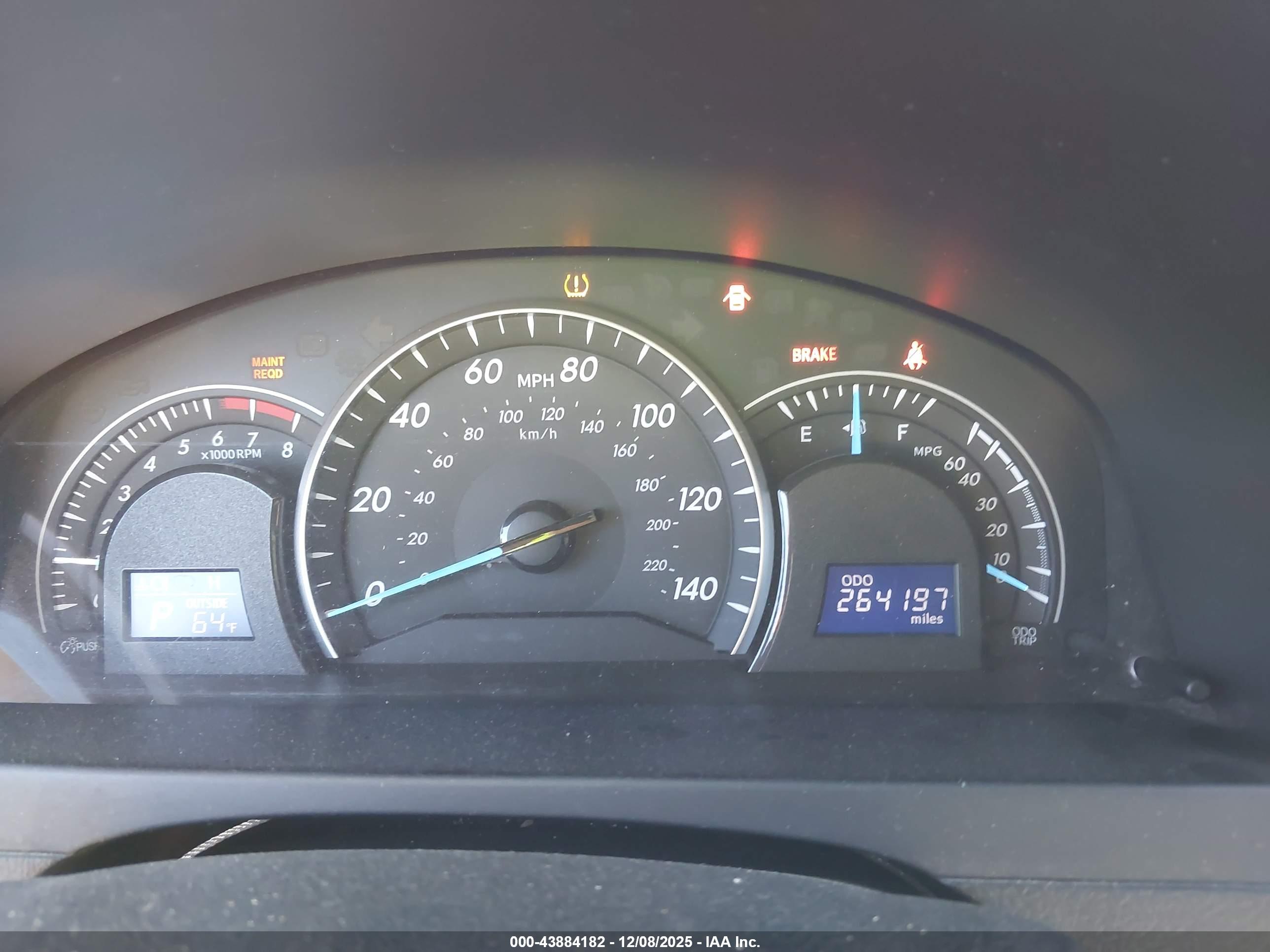 TOYOTA CAMRY image 7
