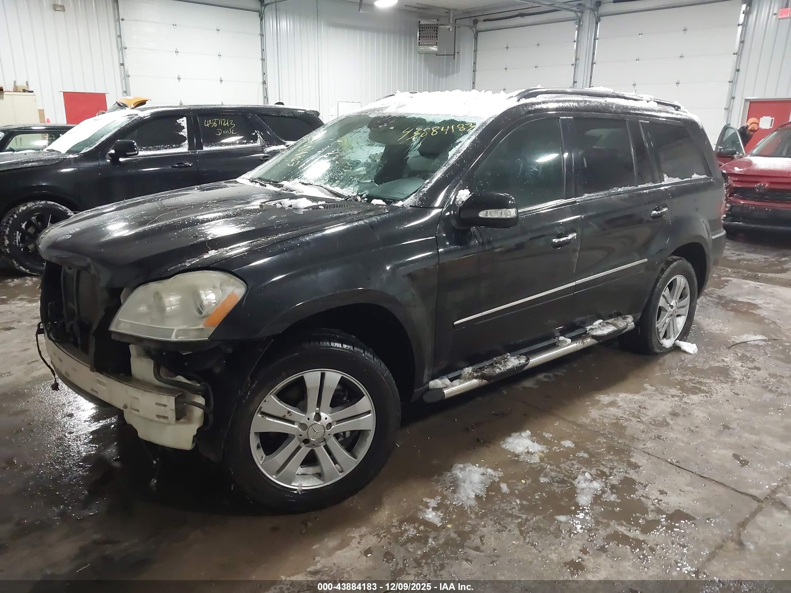 MERCEDES-BENZ GL image 2